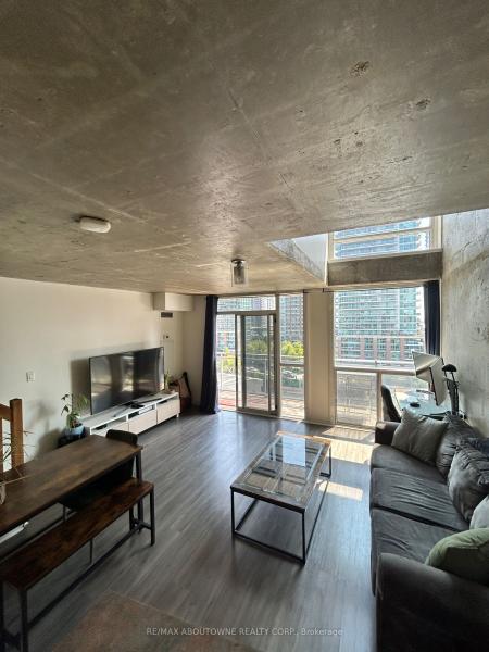 Property C12447636 - Image 1