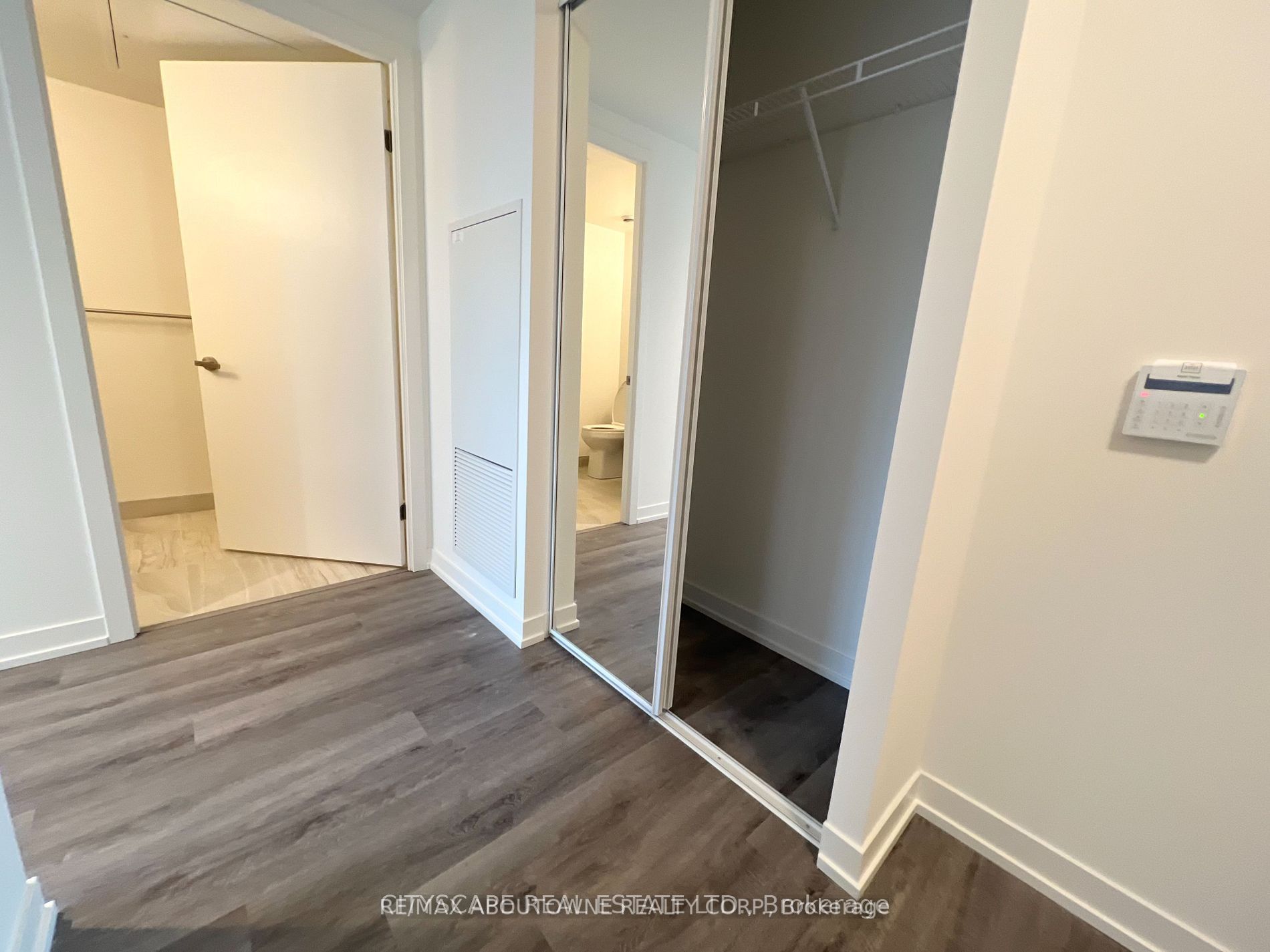 07 – 138 Downes Street, Toronto C08 ‣ C12480549 07 – 138 Downes Street, Toronto C08 ‣ C12480549