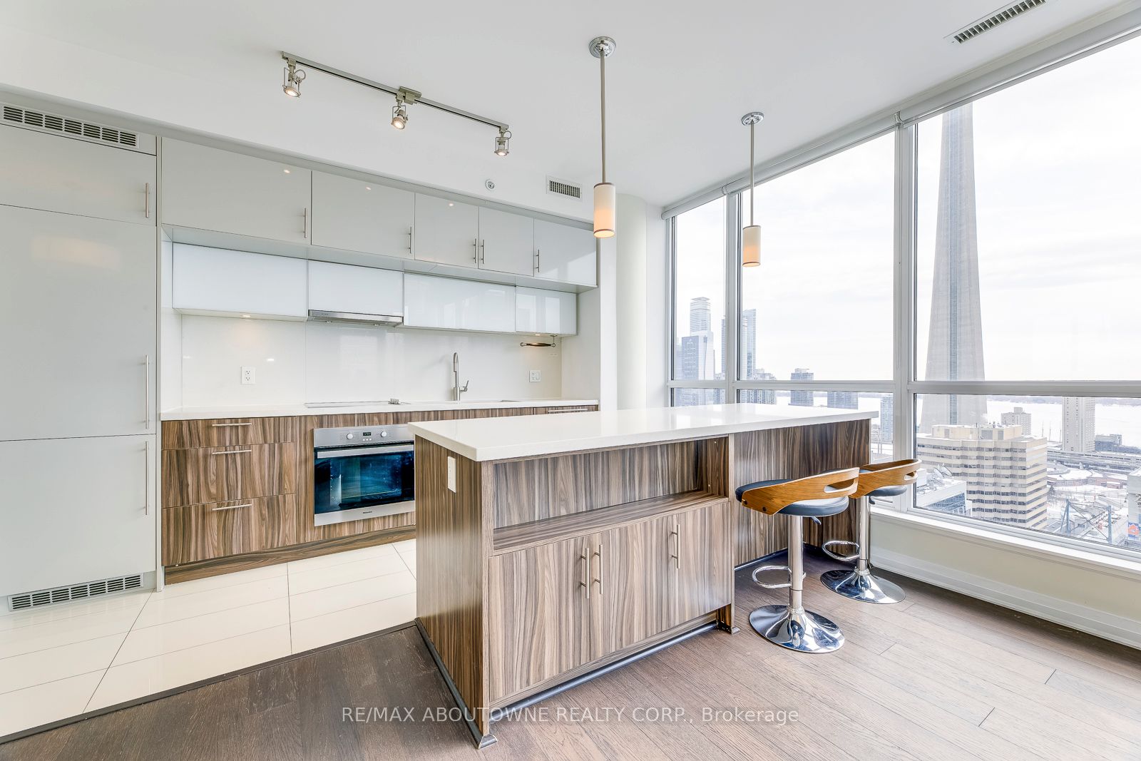 08 – 8 Mercer Street, Toronto C01 ‣ C12480820 08 – 8 Mercer Street, Toronto C01 ‣ C12480820