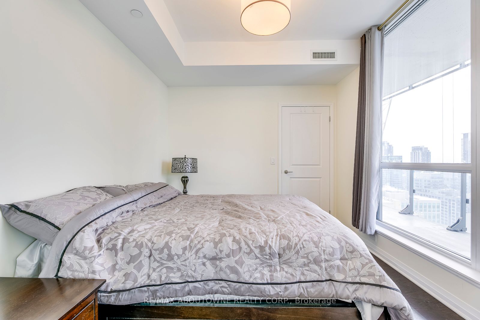 08 – 8 Mercer Street, Toronto C01 ‣ C12480820 08 – 8 Mercer Street, Toronto C01 ‣ C12480820