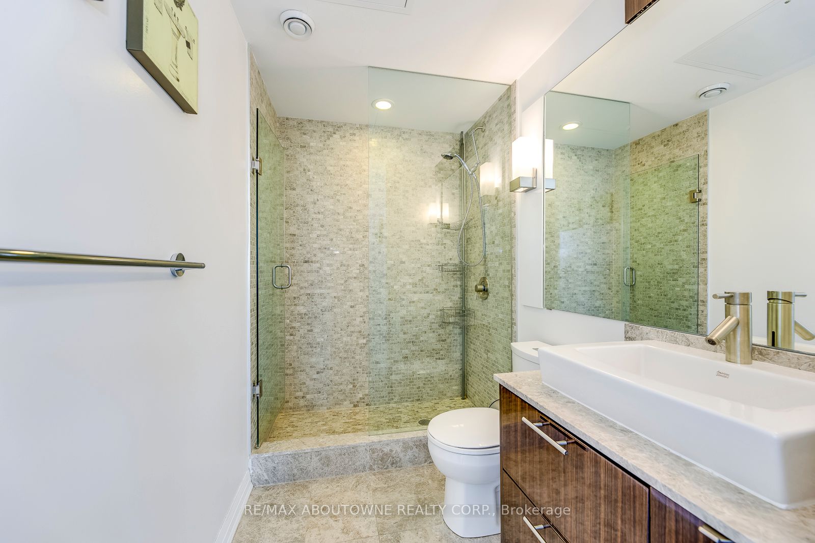 08 – 8 Mercer Street, Toronto C01 ‣ C12480820 08 – 8 Mercer Street, Toronto C01 ‣ C12480820