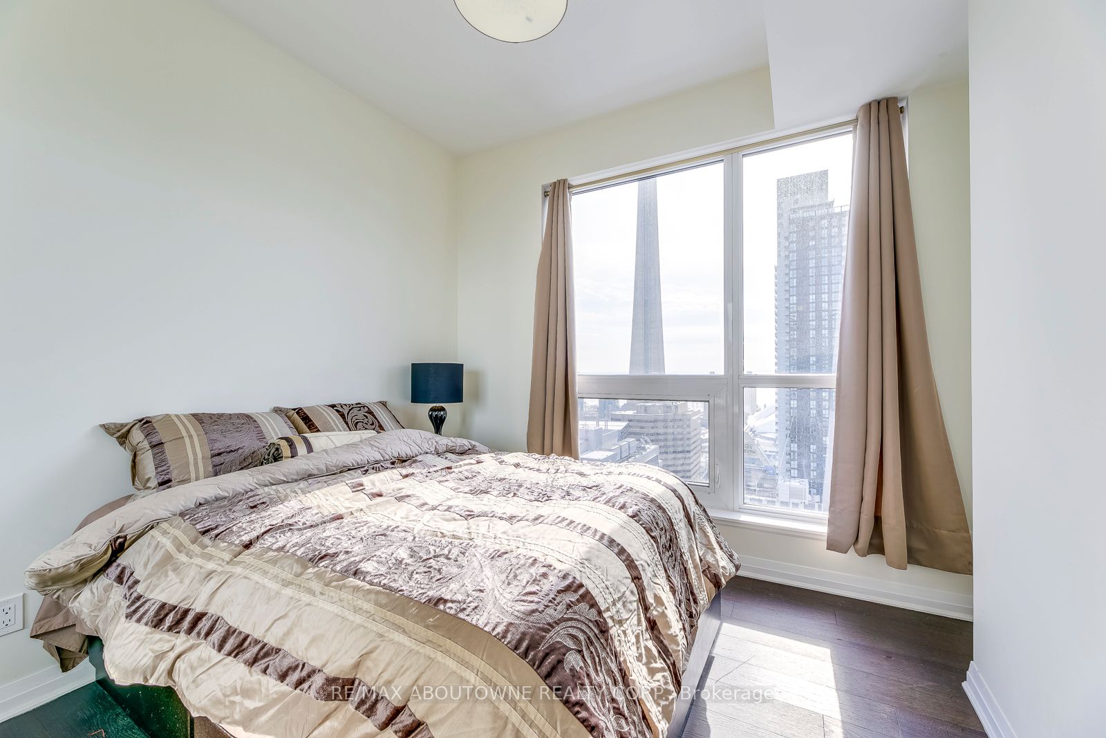 08 – 8 Mercer Street, Toronto C01 ‣ C12480820 08 – 8 Mercer Street, Toronto C01 ‣ C12480820