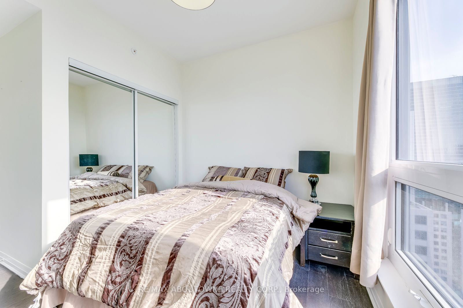 08 – 8 Mercer Street, Toronto C01 ‣ C12480820 08 – 8 Mercer Street, Toronto C01 ‣ C12480820