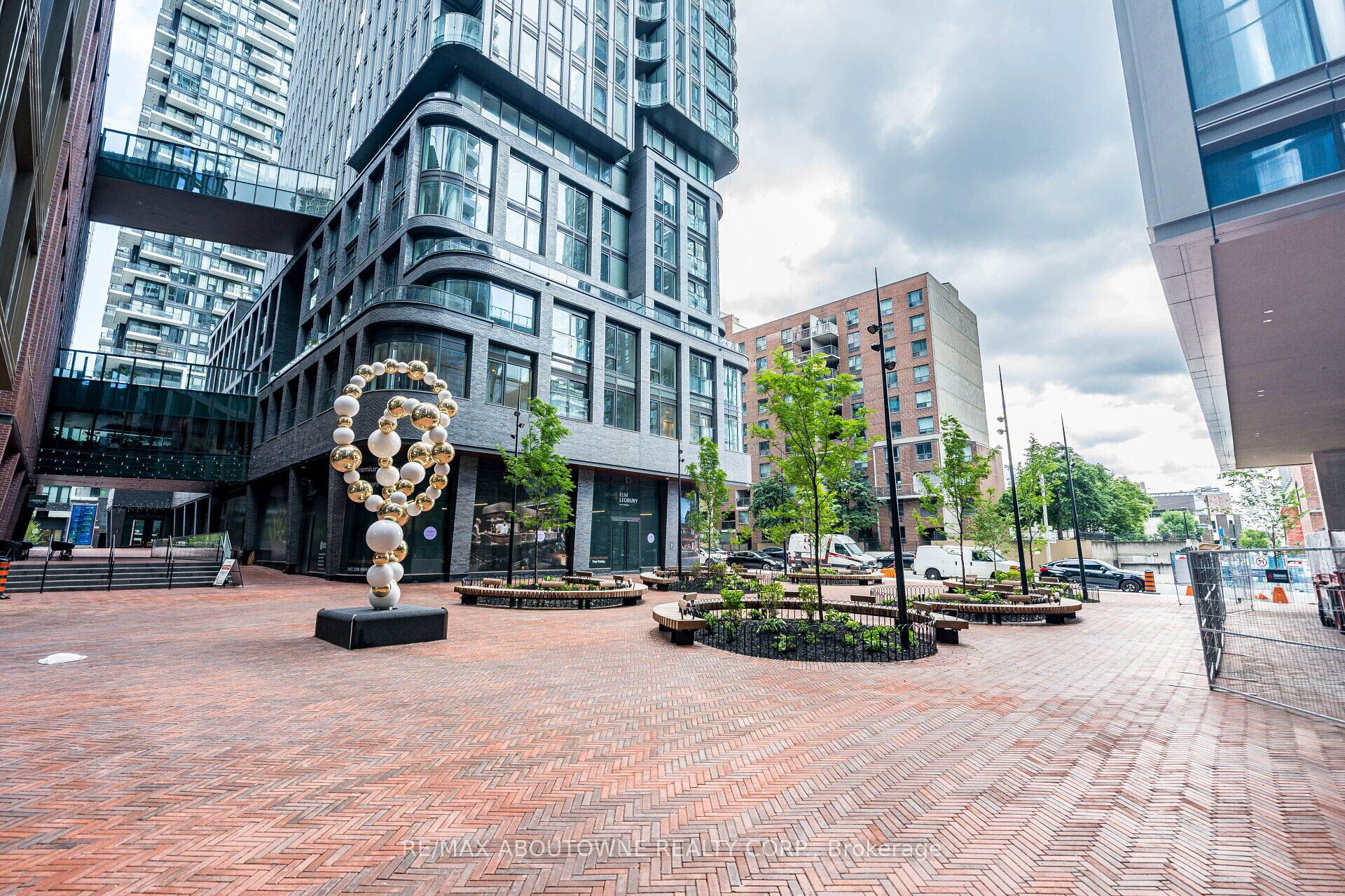 7 – 88 Queen Street, Toronto C08 ‣ C12517160 7 – 88 Queen Street, Toronto C08 ‣ C12517160