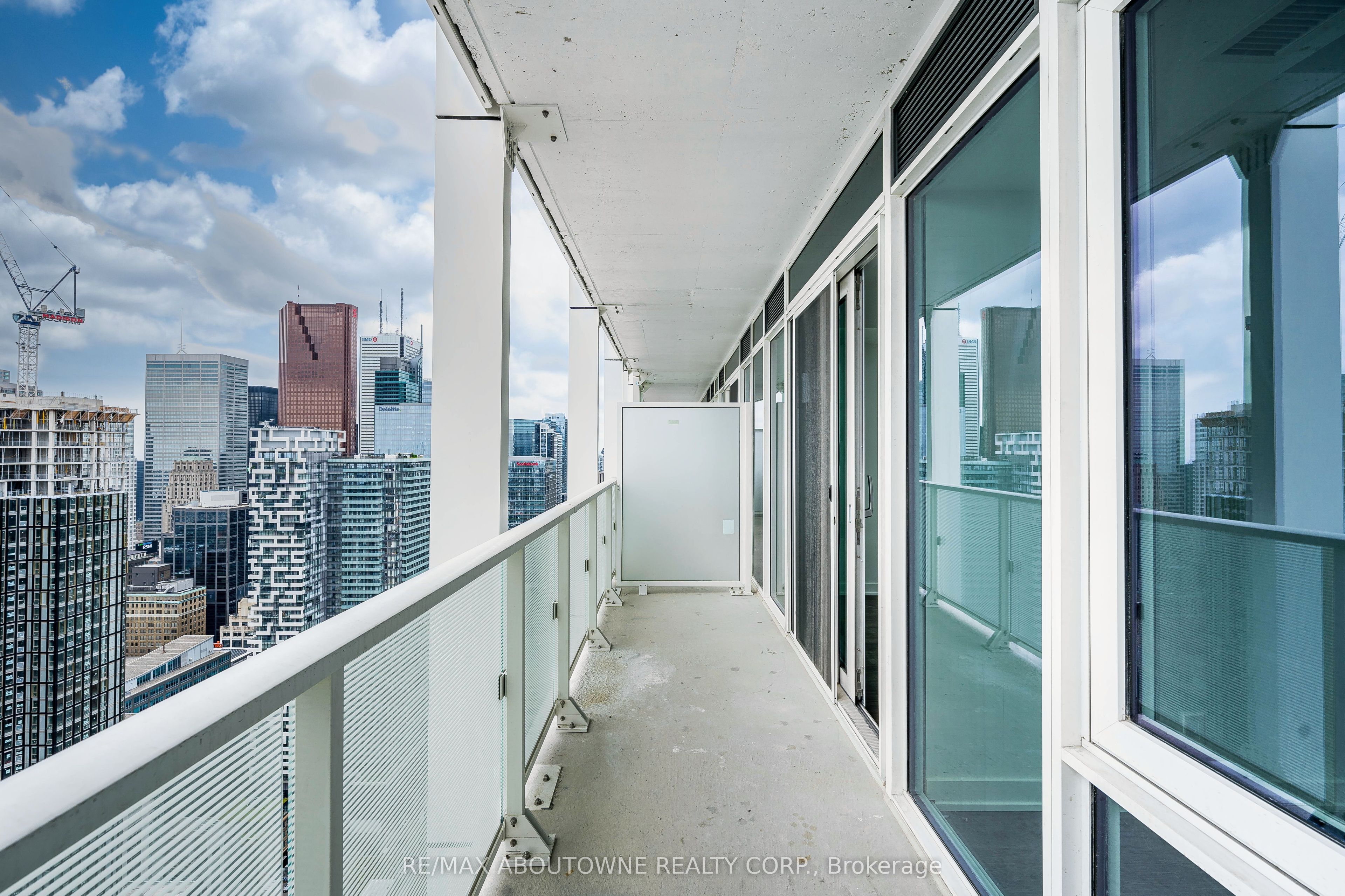 7 – 88 Queen Street, Toronto C08 ‣ C12517160 7 – 88 Queen Street, Toronto C08 ‣ C12517160