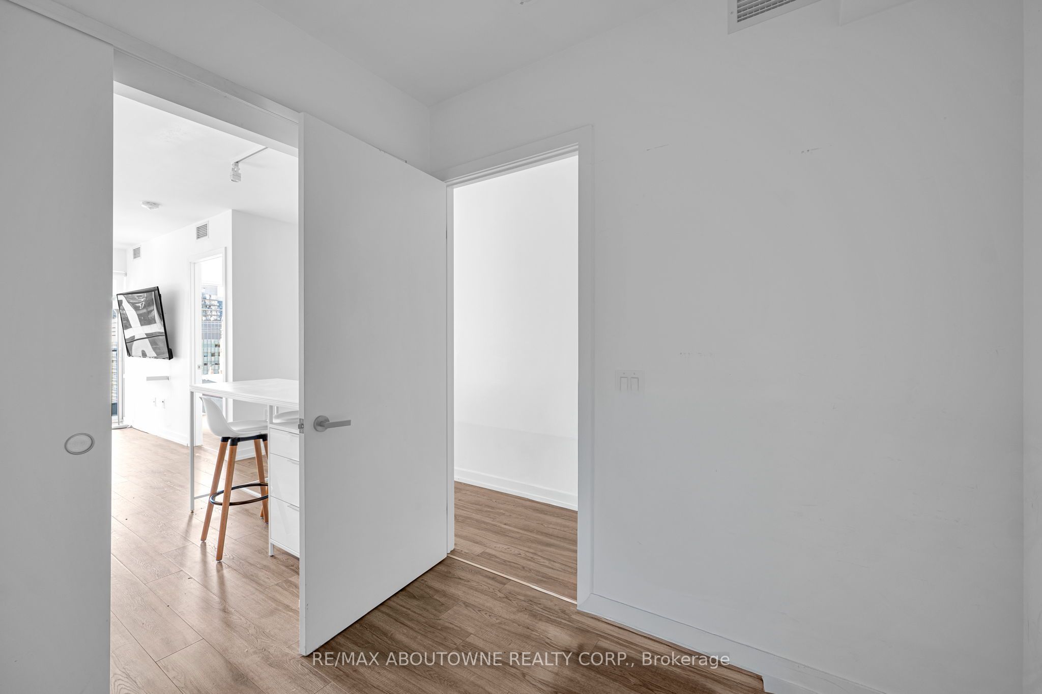 14 – 77 Shuter Street, Toronto C08 ‣ C12575942 14 – 77 Shuter Street, Toronto C08 ‣ C12575942