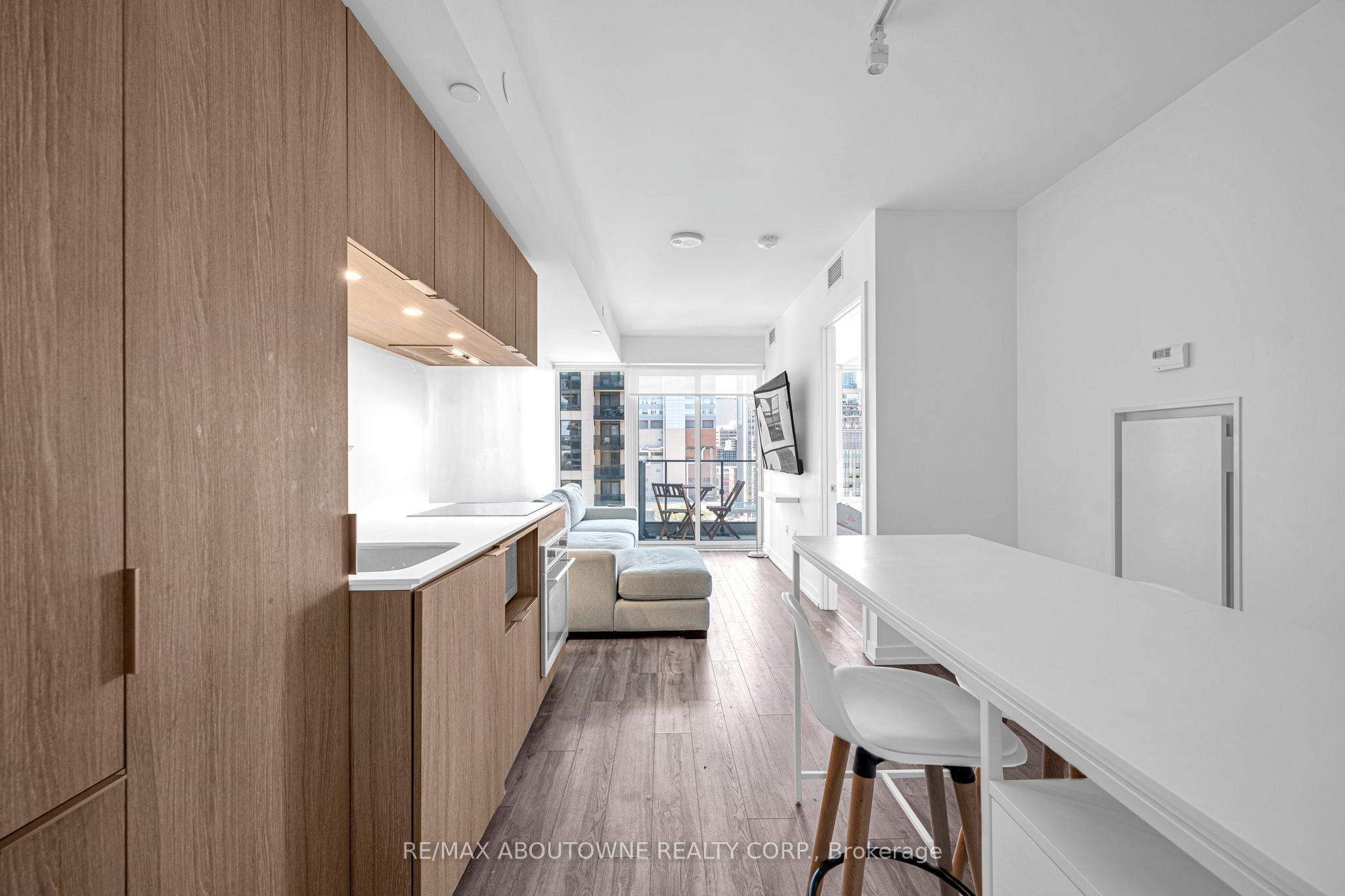 14 – 77 Shuter Street, Toronto C08 ‣ C12575942 14 – 77 Shuter Street, Toronto C08 ‣ C12575942