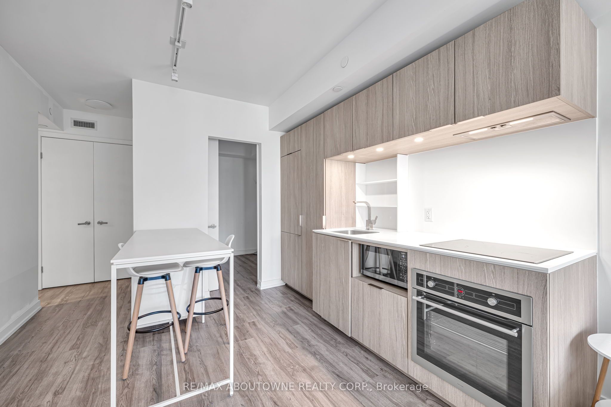 14 – 77 Shuter Street, Toronto C08 ‣ C12575942 14 – 77 Shuter Street, Toronto C08 ‣ C12575942