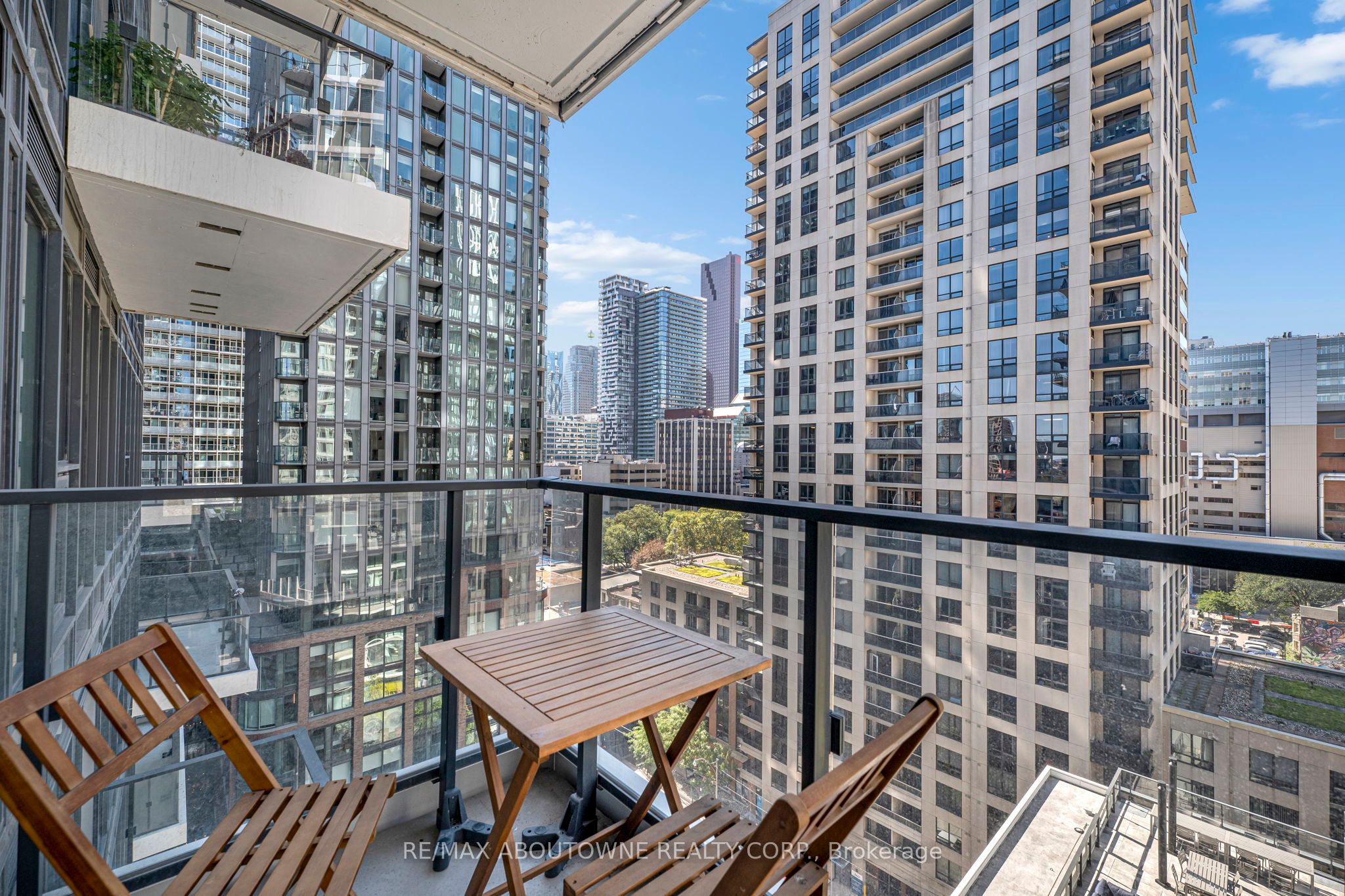 14 – 77 Shuter Street, Toronto C08 ‣ C12575942 14 – 77 Shuter Street, Toronto C08 ‣ C12575942