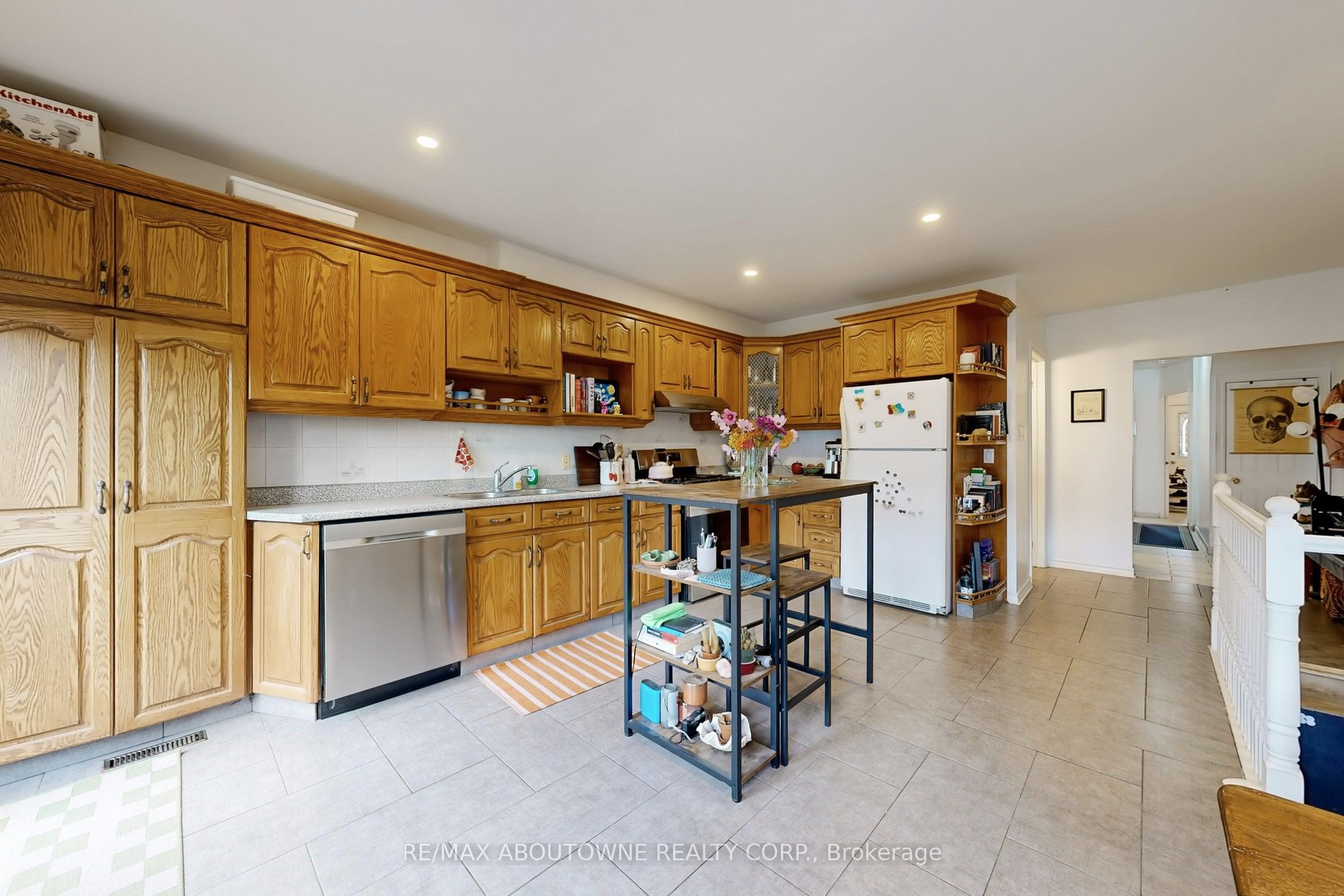 515 Ossington Avenue, Toronto C01 ‣ C12593278 515 Ossington Avenue, Toronto C01 ‣ C12593278