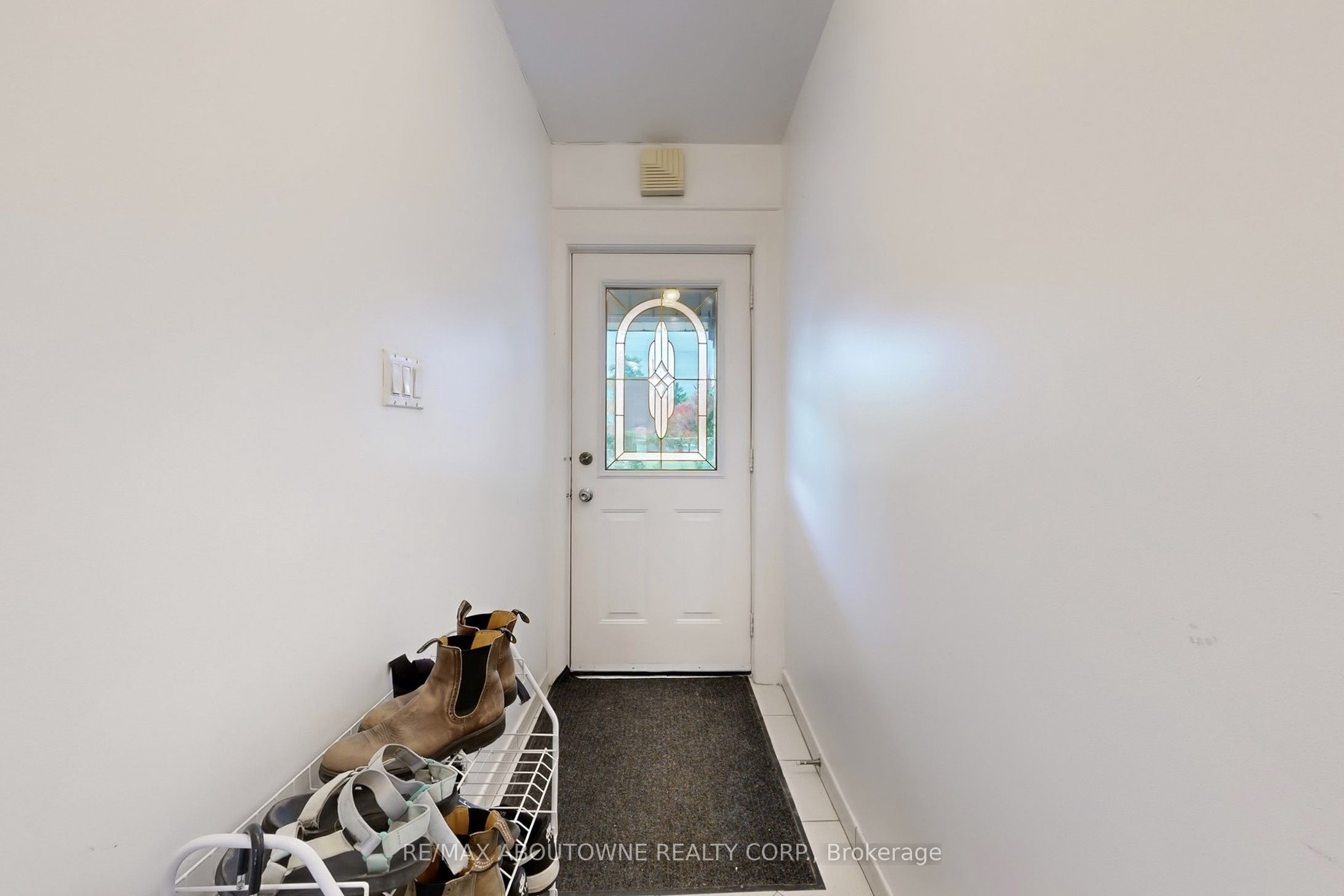 515 Ossington Avenue, Toronto C01 ‣ C12593278 515 Ossington Avenue, Toronto C01 ‣ C12593278