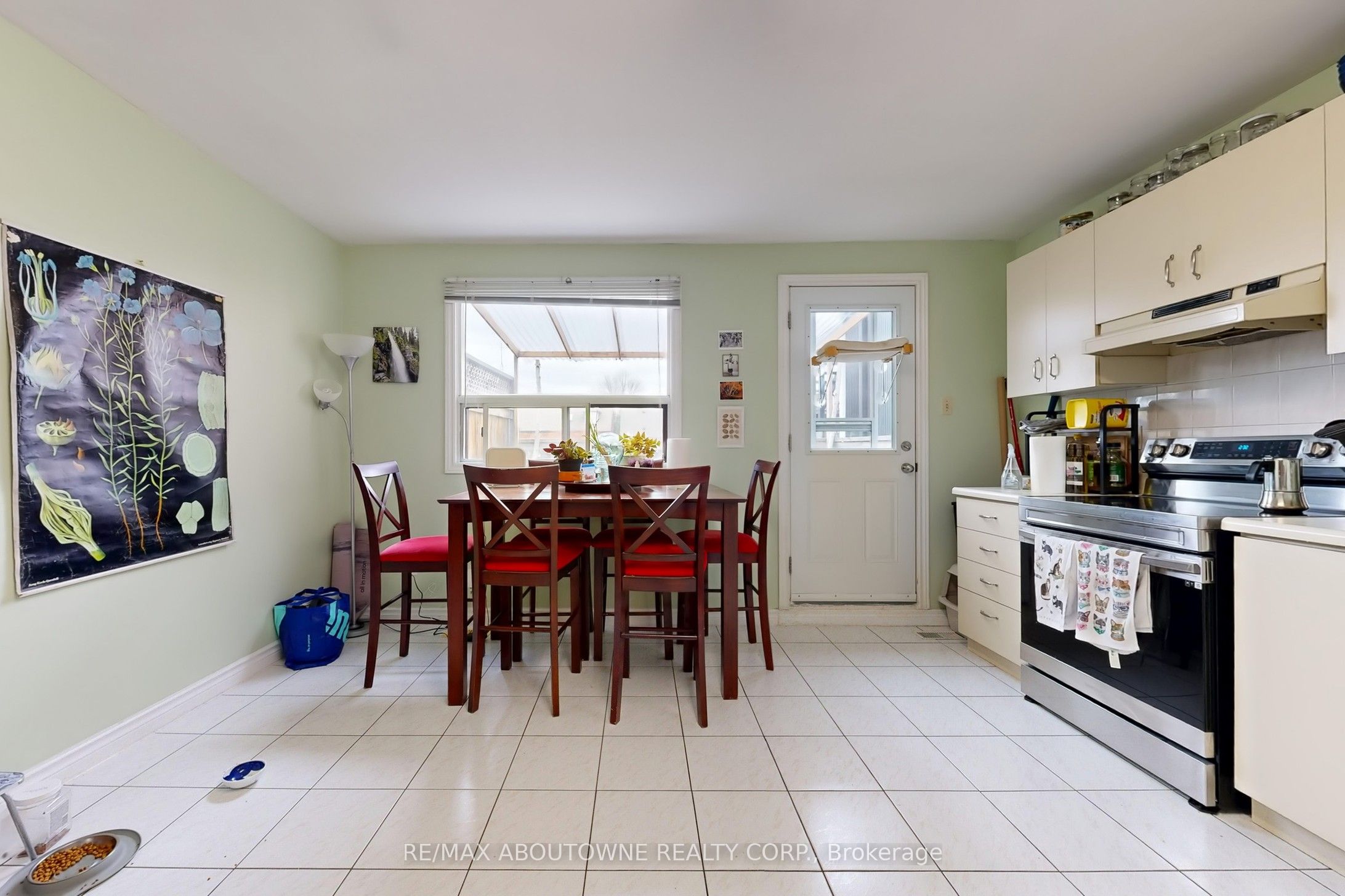 515 Ossington Avenue, Toronto C01 ‣ C12593278 515 Ossington Avenue, Toronto C01 ‣ C12593278