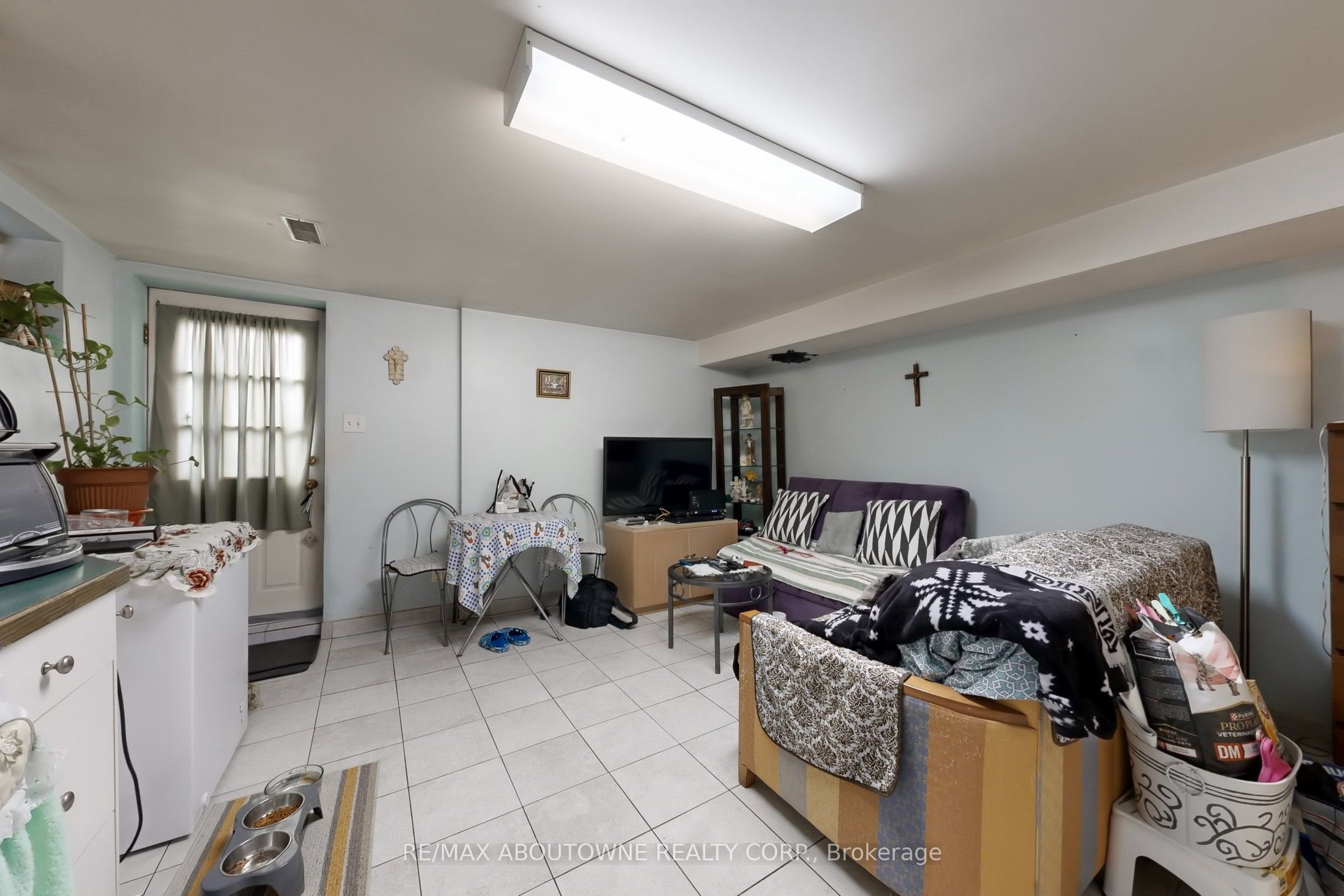 515 Ossington Avenue, Toronto C01 ‣ C12593278 515 Ossington Avenue, Toronto C01 ‣ C12593278