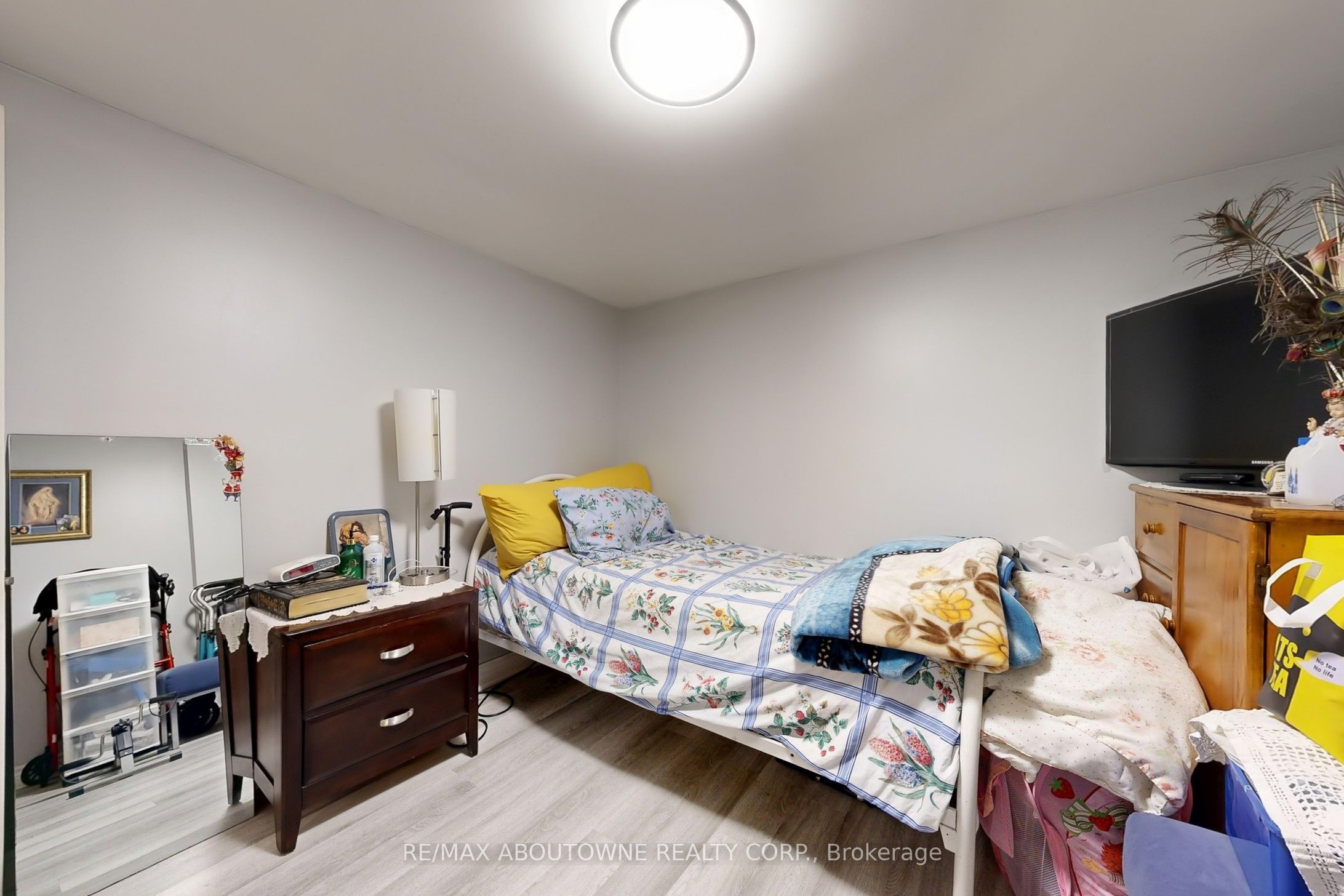 515 Ossington Avenue, Toronto C01 ‣ C12593278 515 Ossington Avenue, Toronto C01 ‣ C12593278