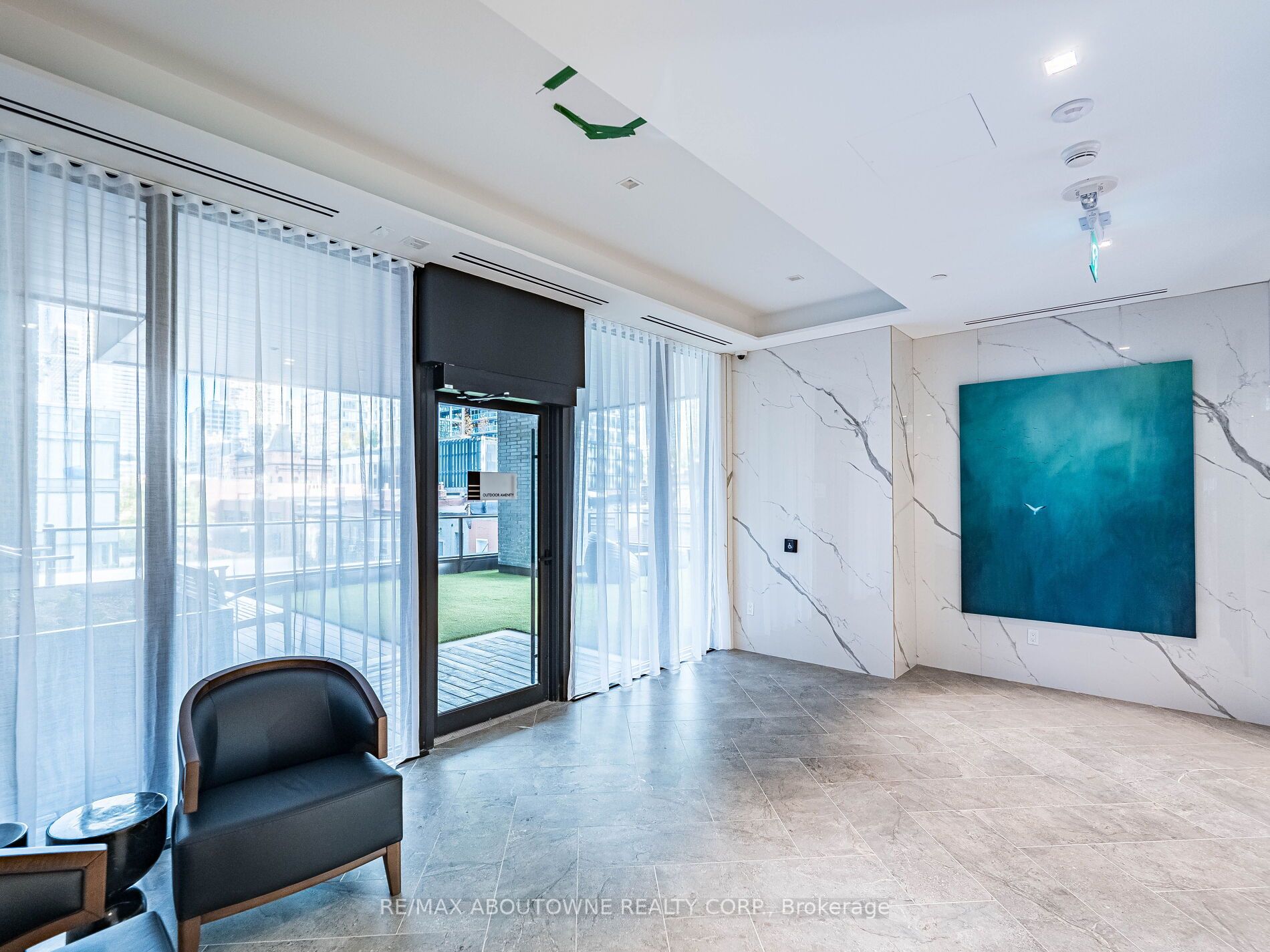 16 – 8 Wellesley Street, Toronto C01 ‣ C12616264 16 – 8 Wellesley Street, Toronto C01 ‣ C12616264