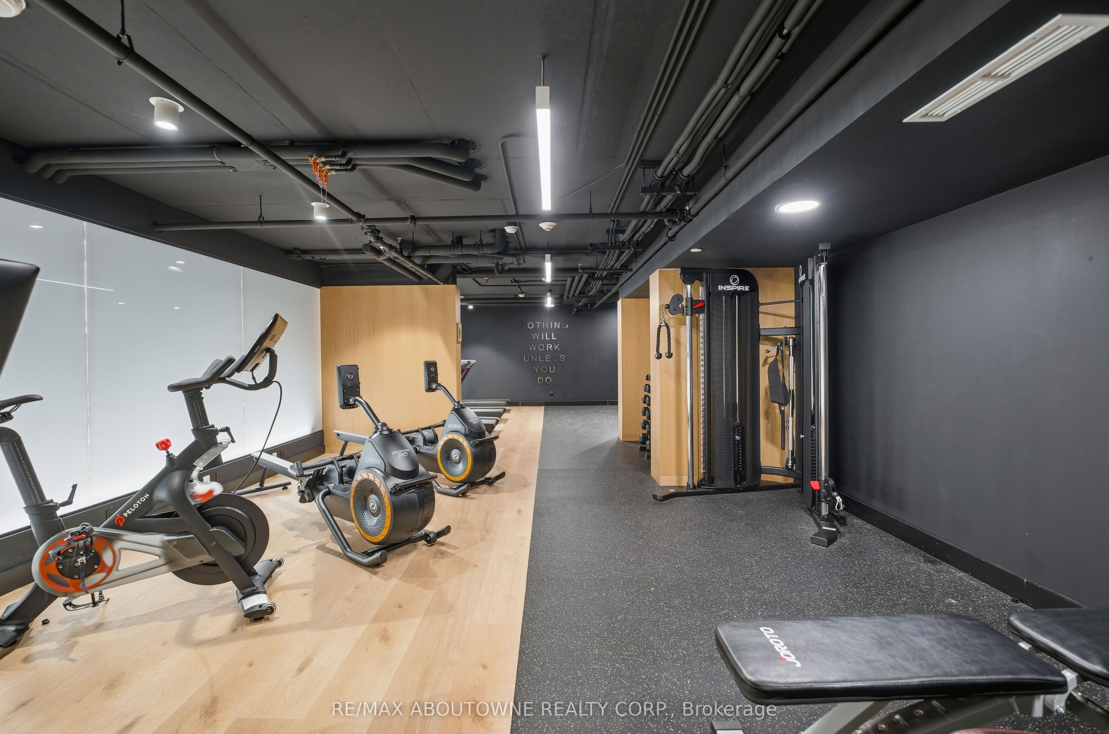 19 – 899 College Street, Toronto C01 ‣ C12720896 19 – 899 College Street, Toronto C01 ‣ C12720896