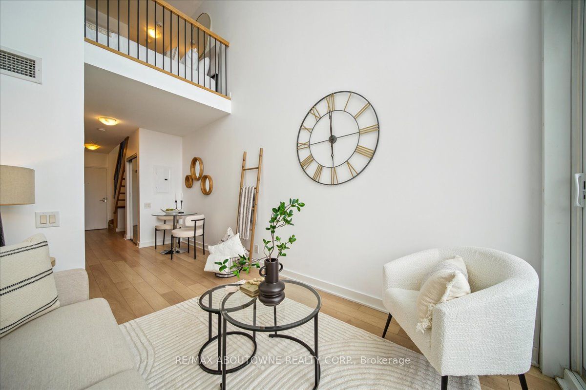 717 – 5 Hanna Avenue, Toronto C01 ‣ C12822056 717 – 5 Hanna Avenue, Toronto C01 ‣ C12822056