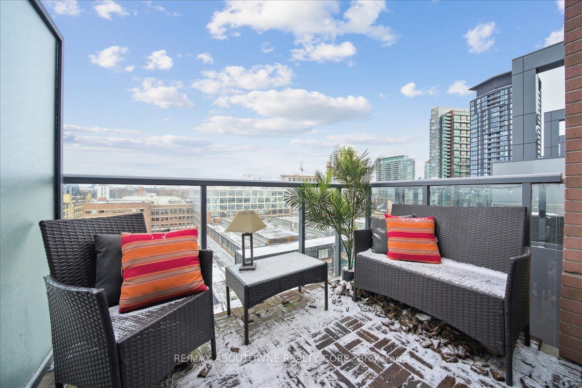 717 – 5 Hanna Avenue, Toronto C01 ‣ C12822056 717 – 5 Hanna Avenue, Toronto C01 ‣ C12822056