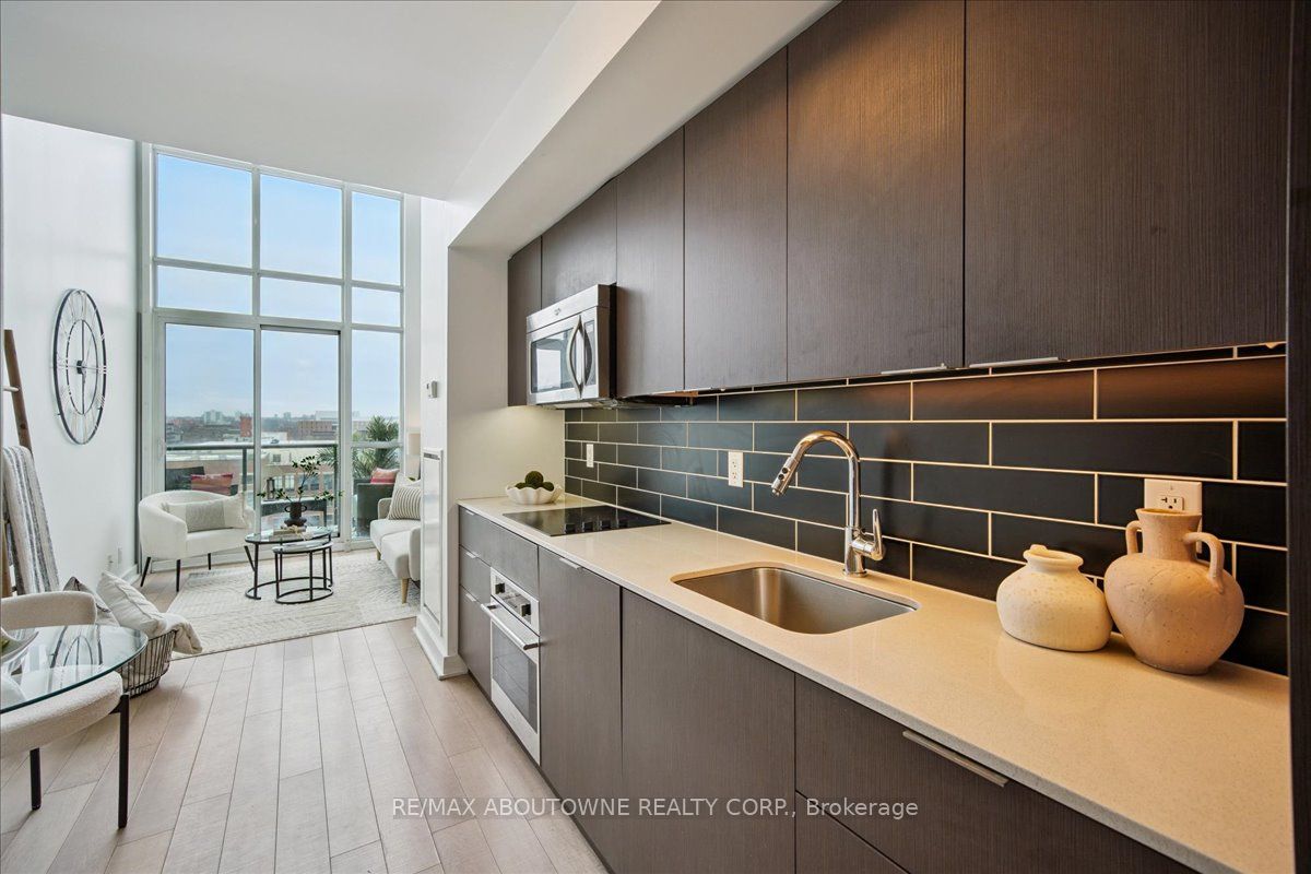 717 – 5 Hanna Avenue, Toronto C01 ‣ C12822056 717 – 5 Hanna Avenue, Toronto C01 ‣ C12822056