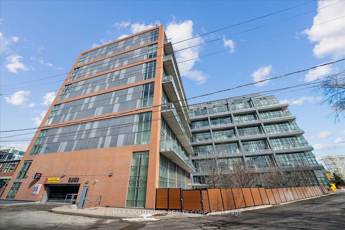 717 – 5 Hanna Avenue, Toronto C01 ‣ C12822056 717 – 5 Hanna Avenue, Toronto C01 ‣ C12822056