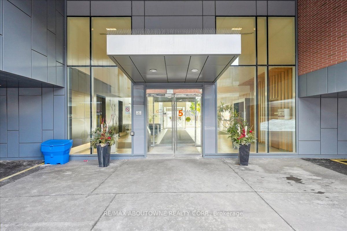 717 – 5 Hanna Avenue, Toronto C01 ‣ C12822056 717 – 5 Hanna Avenue, Toronto C01 ‣ C12822056