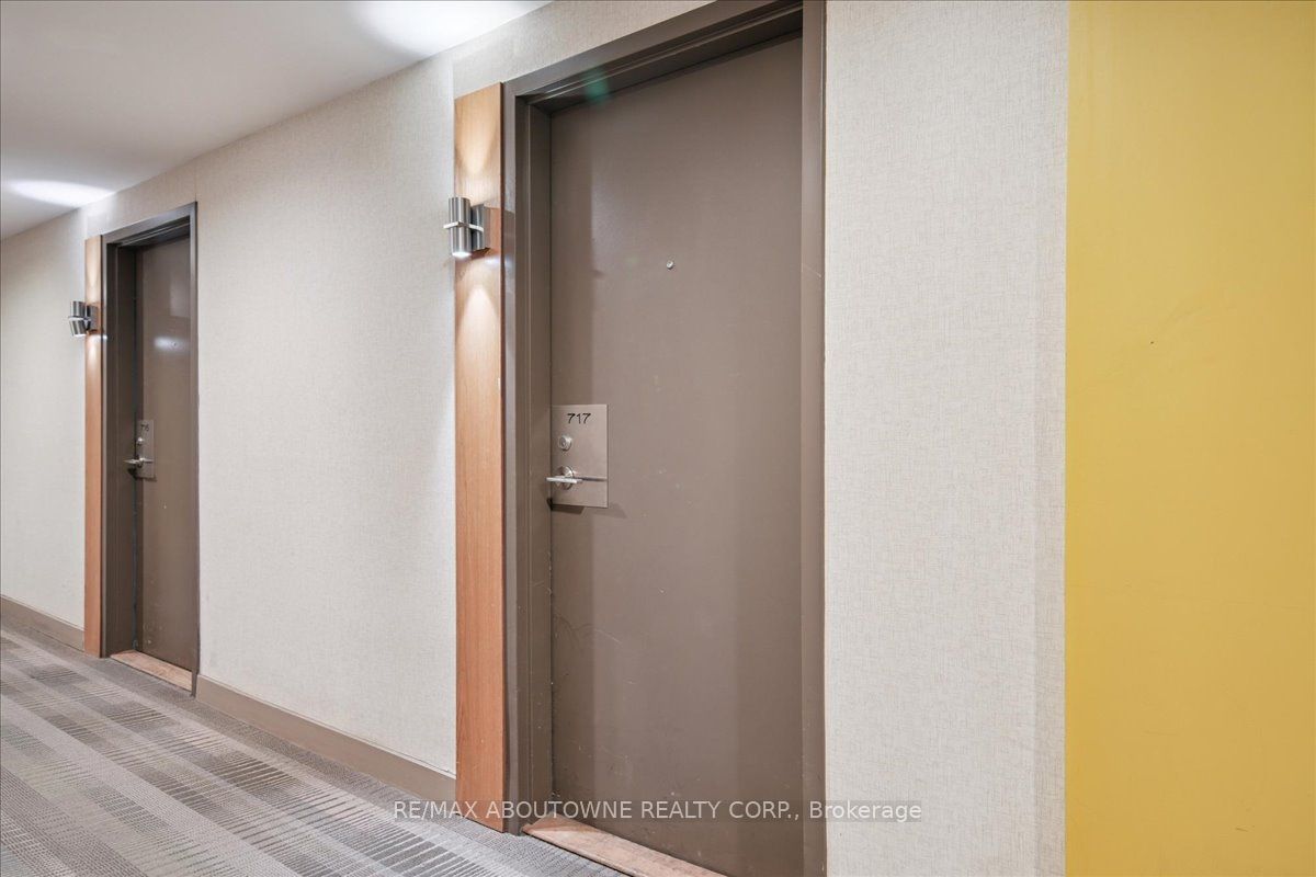 717 – 5 Hanna Avenue, Toronto C01 ‣ C12822056 717 – 5 Hanna Avenue, Toronto C01 ‣ C12822056