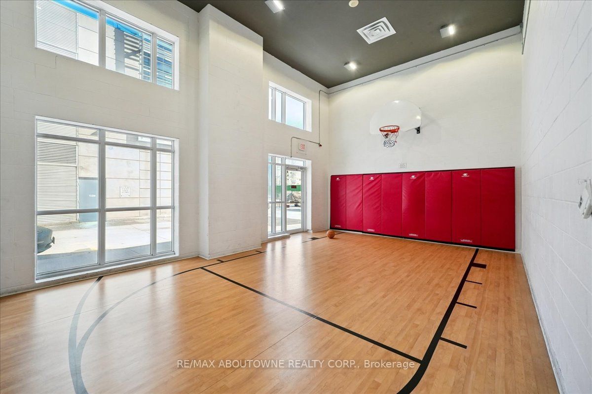 717 – 5 Hanna Avenue, Toronto C01 ‣ C12822056 717 – 5 Hanna Avenue, Toronto C01 ‣ C12822056