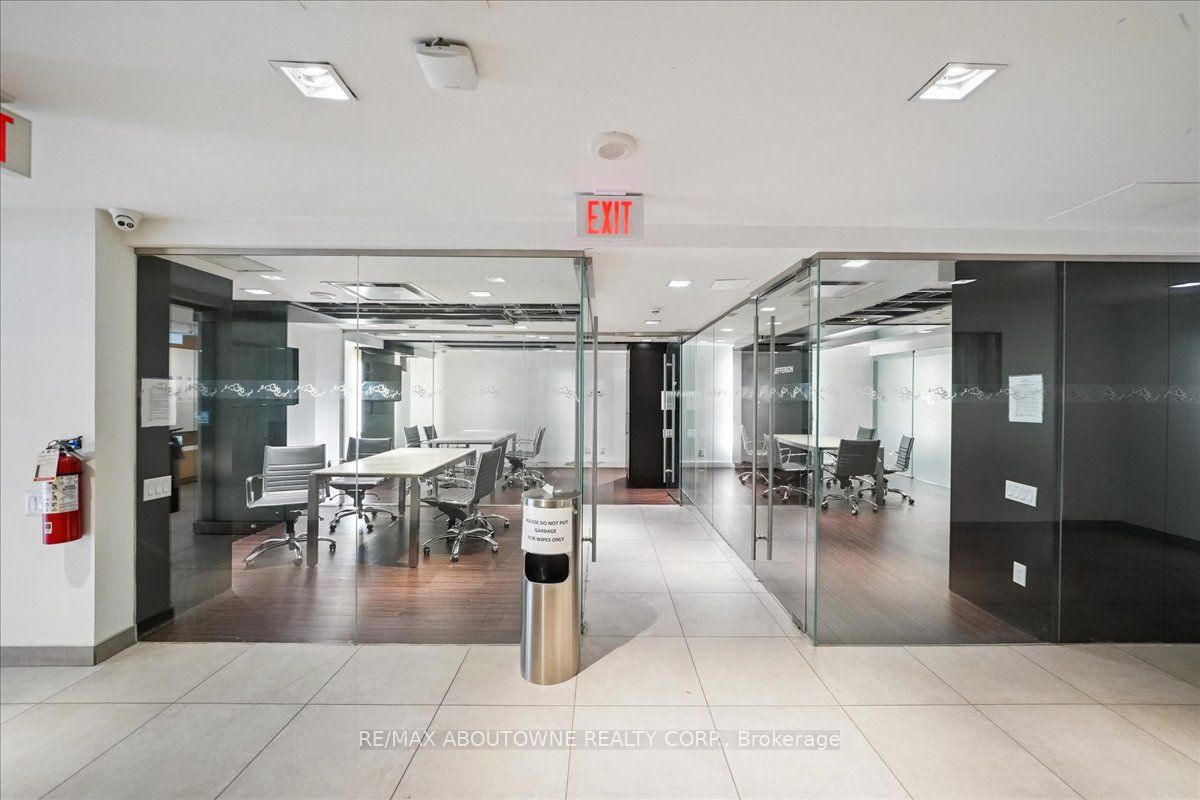 717 – 5 Hanna Avenue, Toronto C01 ‣ C12822056 717 – 5 Hanna Avenue, Toronto C01 ‣ C12822056