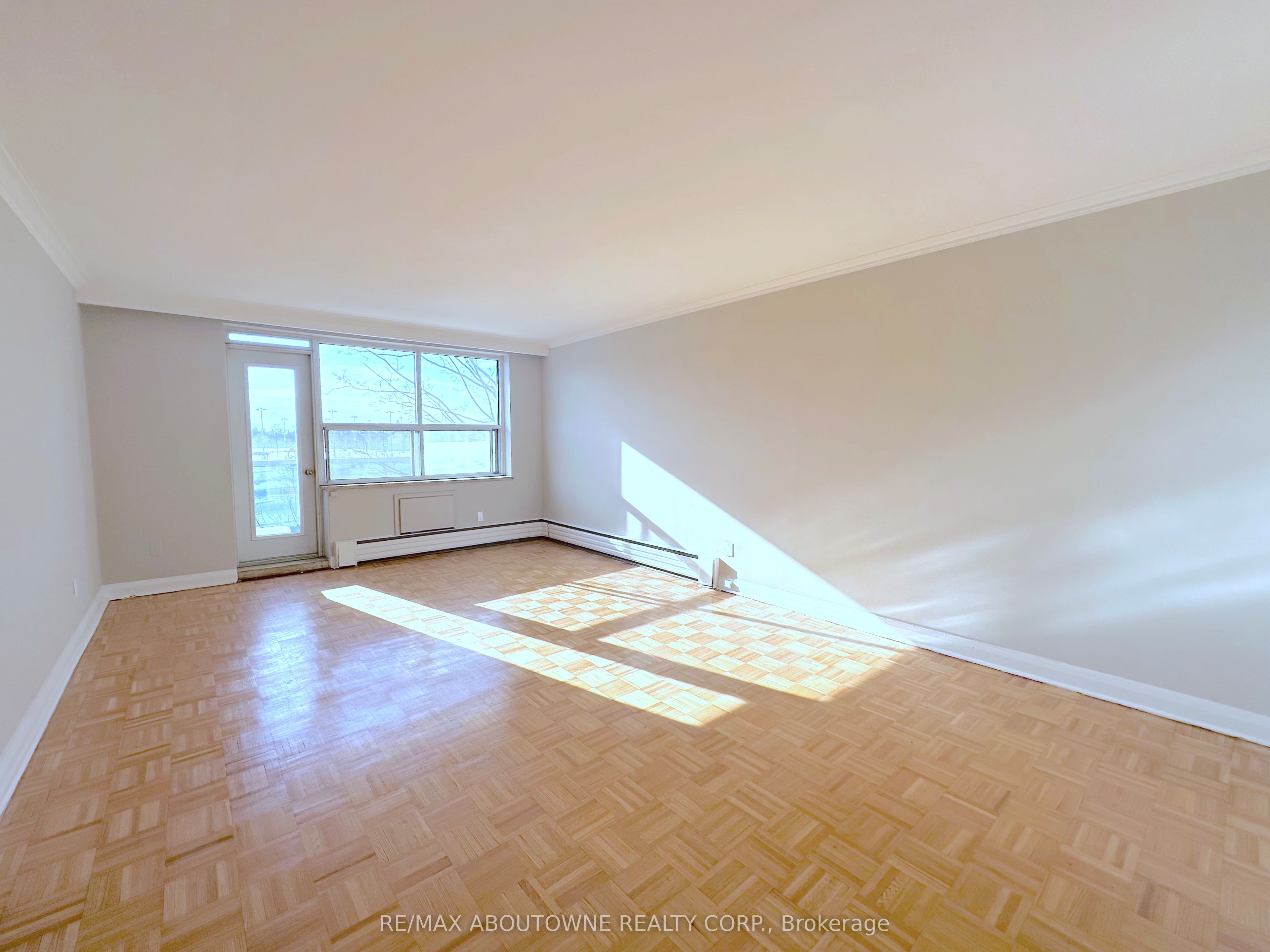 08 – 276 St Clair Avenue, Toronto C02