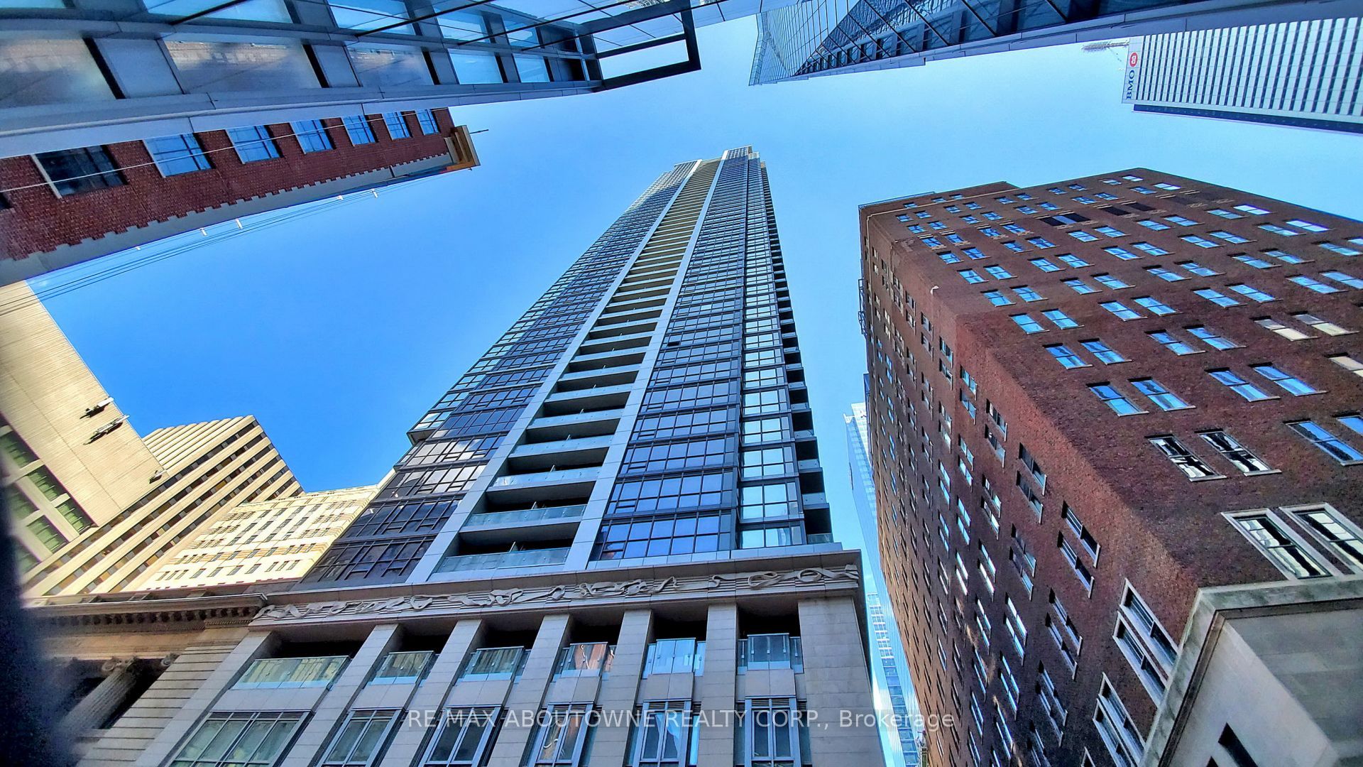 7 – 70 Temperance Street, Toronto C01