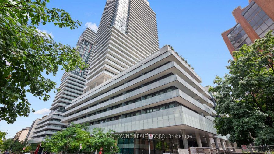 34 – 161 Roehampton Avenue, Toronto C10
