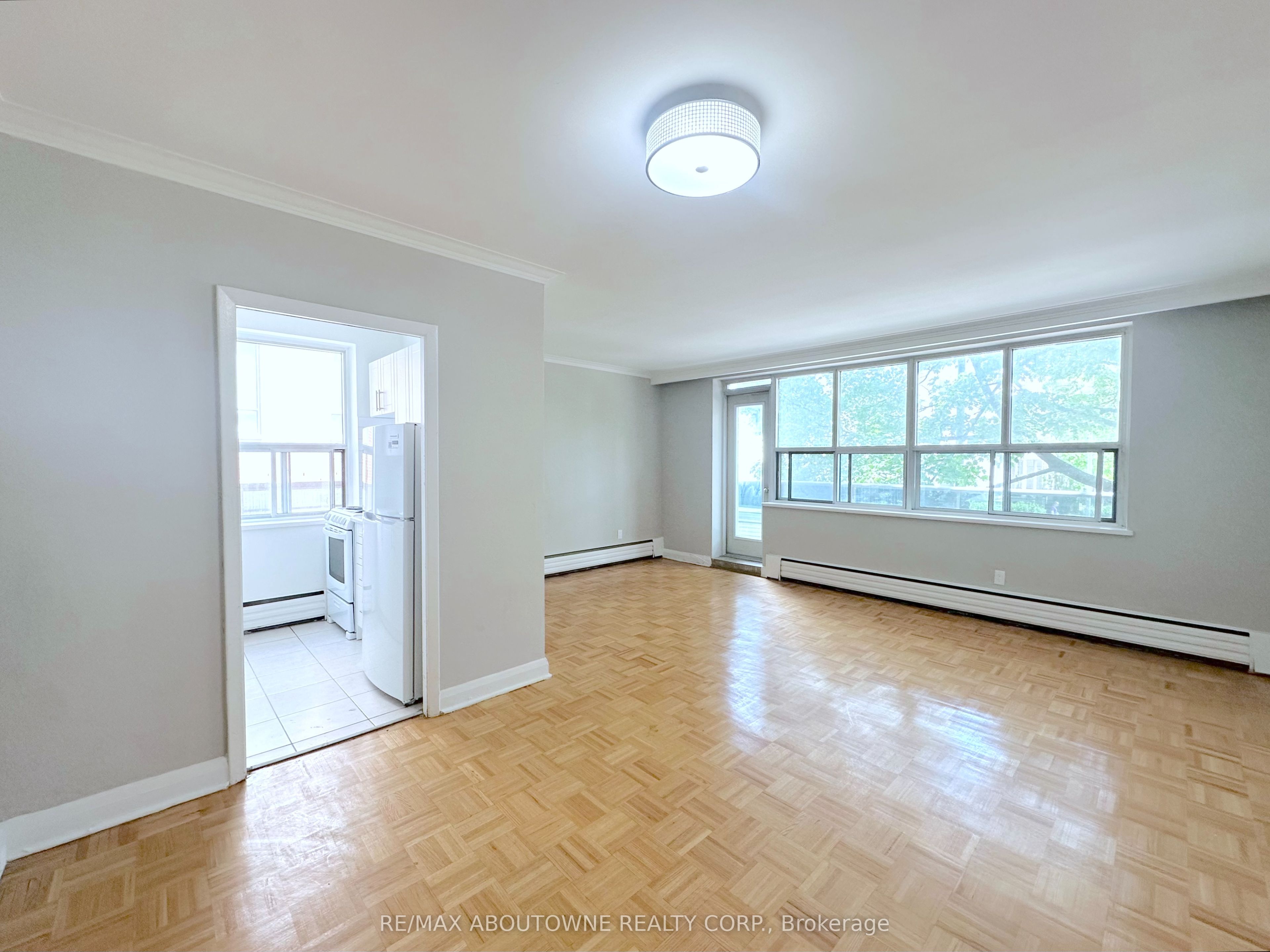 04 – 276 St Clair Avenue, Toronto C02