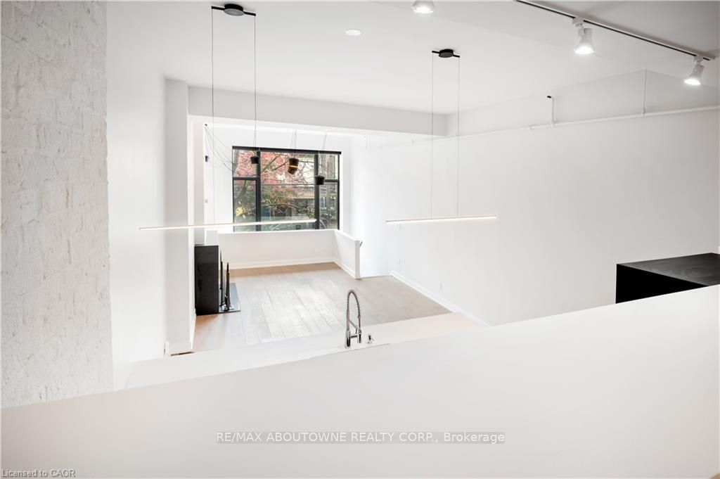 05 – 676 Richmond Street, Toronto C01 ‣ C13542748 05 – 676 Richmond Street, Toronto C01 ‣ C13542748
