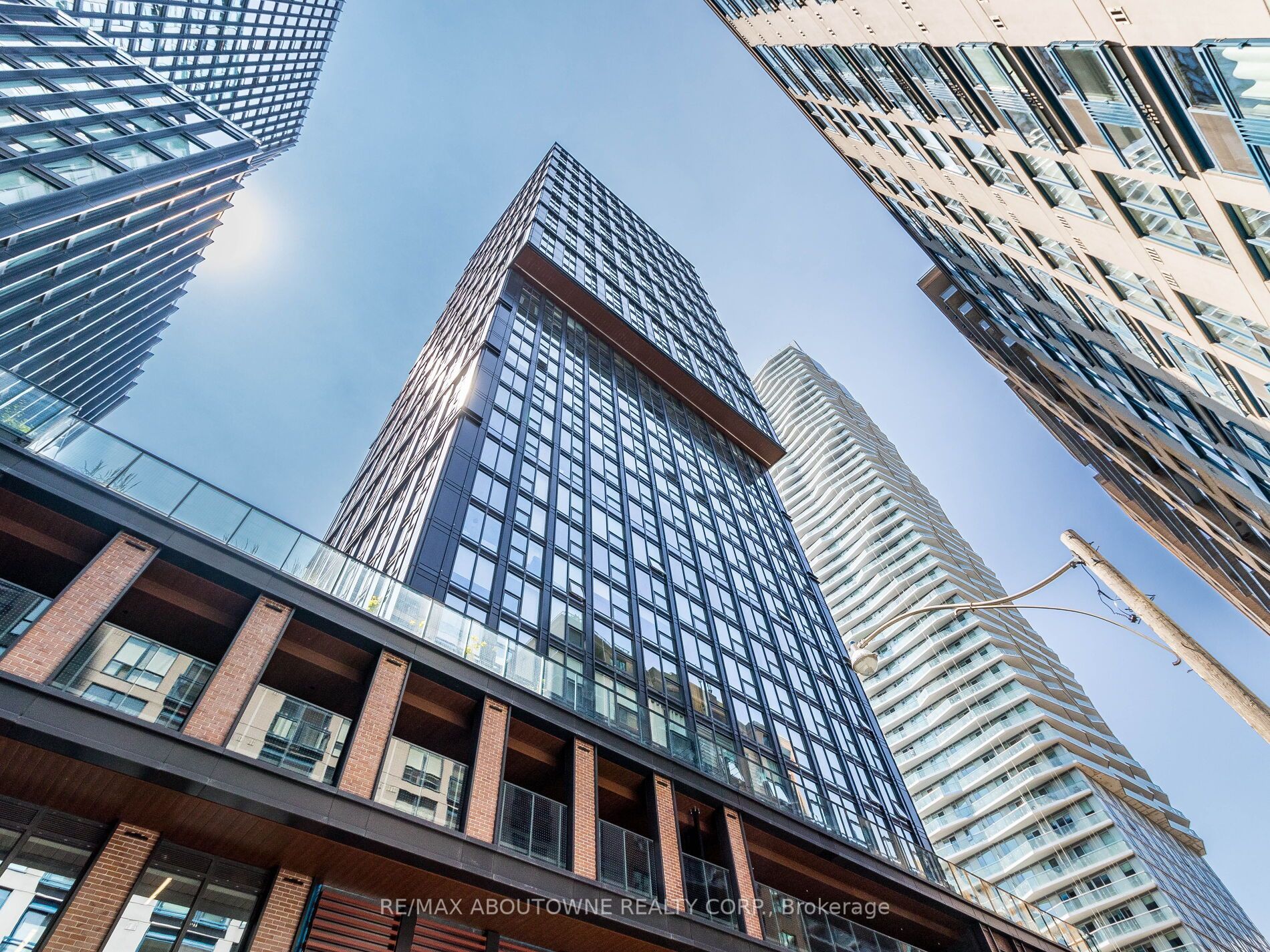 2 – 82 Dalhousie Street, Toronto C08