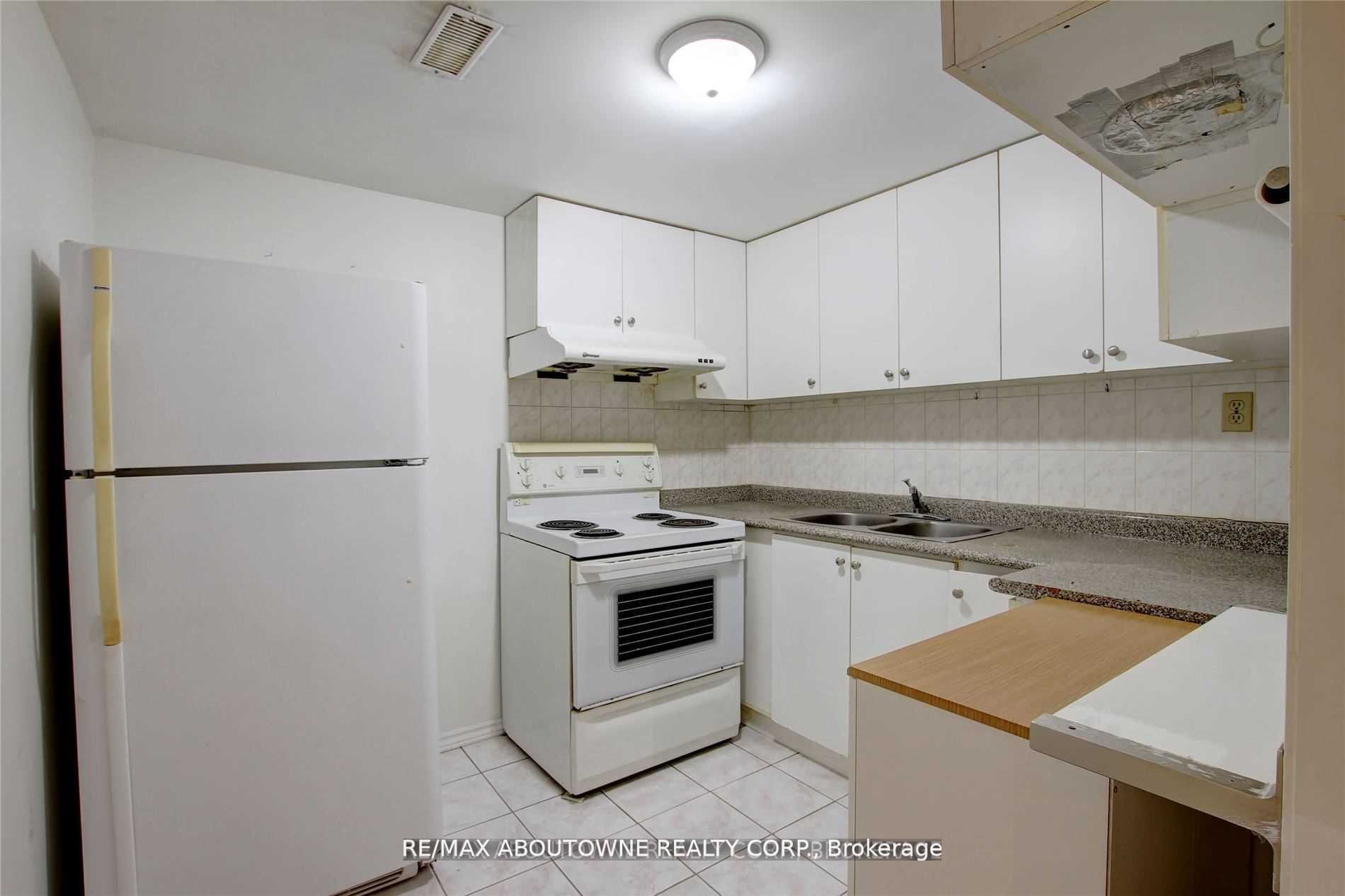 14 Angus Drive, Toronto C15 ‣ C13566002 14 Angus Drive, Toronto C15 ‣ C13566002