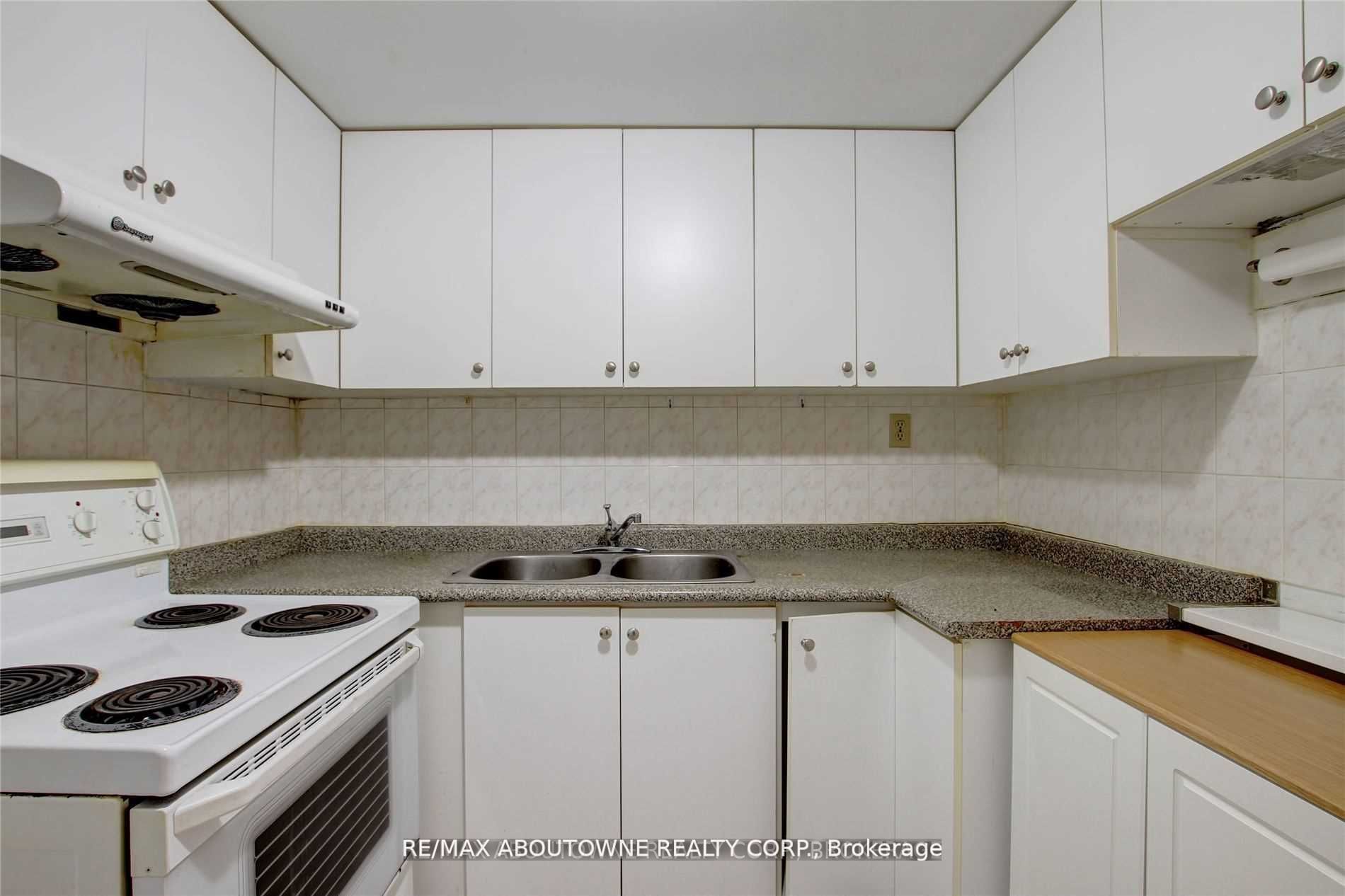 14 Angus Drive, Toronto C15 ‣ C13566002 14 Angus Drive, Toronto C15 ‣ C13566002