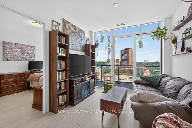 20 – 5 Defries Street, Toronto C08 ‣ C13566036 20 – 5 Defries Street, Toronto C08 ‣ C13566036