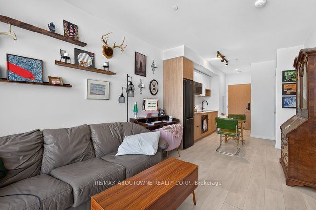20 – 5 Defries Street, Toronto C08 ‣ C13566036 20 – 5 Defries Street, Toronto C08 ‣ C13566036