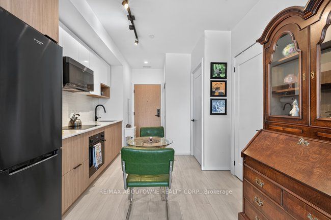 20 – 5 Defries Street, Toronto C08 ‣ C13566036 20 – 5 Defries Street, Toronto C08 ‣ C13566036