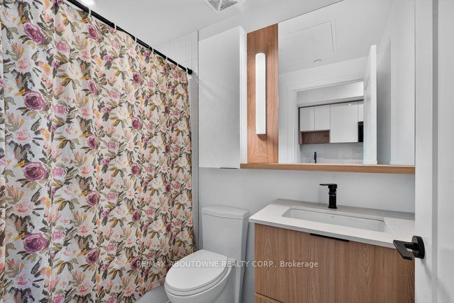 20 – 5 Defries Street, Toronto C08 ‣ C13566036 20 – 5 Defries Street, Toronto C08 ‣ C13566036