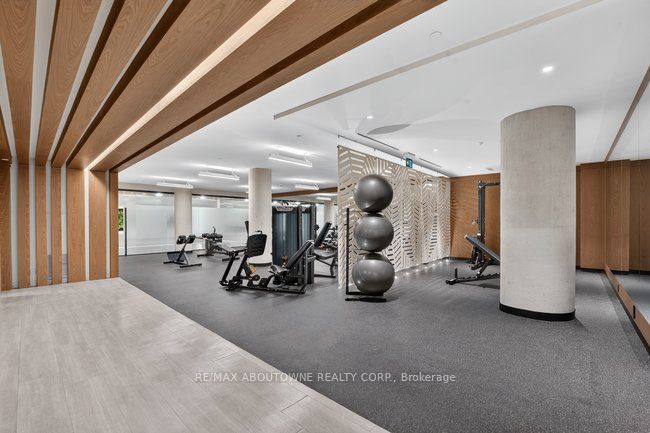 20 – 5 Defries Street, Toronto C08 ‣ C13566036 20 – 5 Defries Street, Toronto C08 ‣ C13566036
