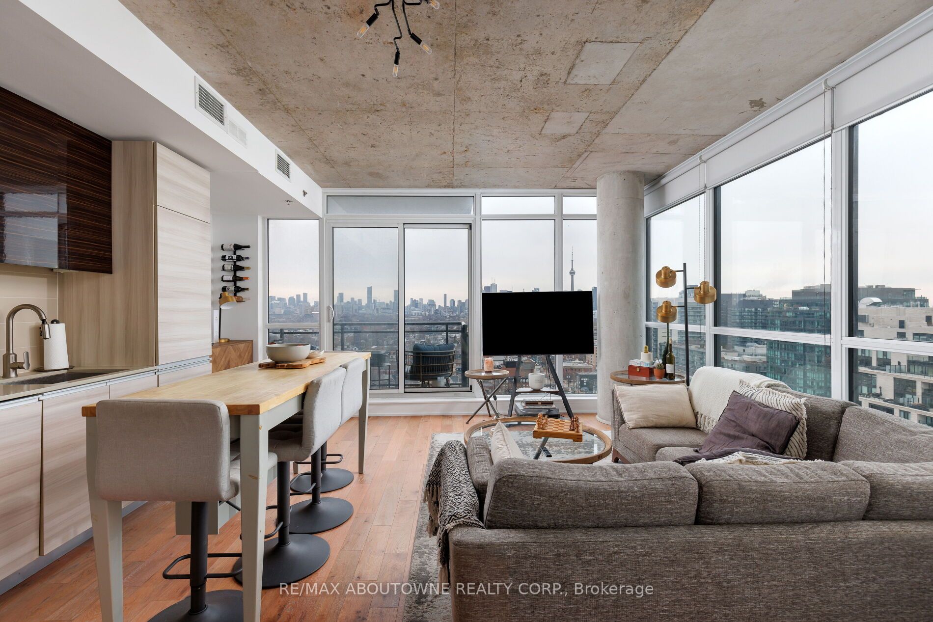 4 – 20 Minowan Miikan Lane, Toronto C01