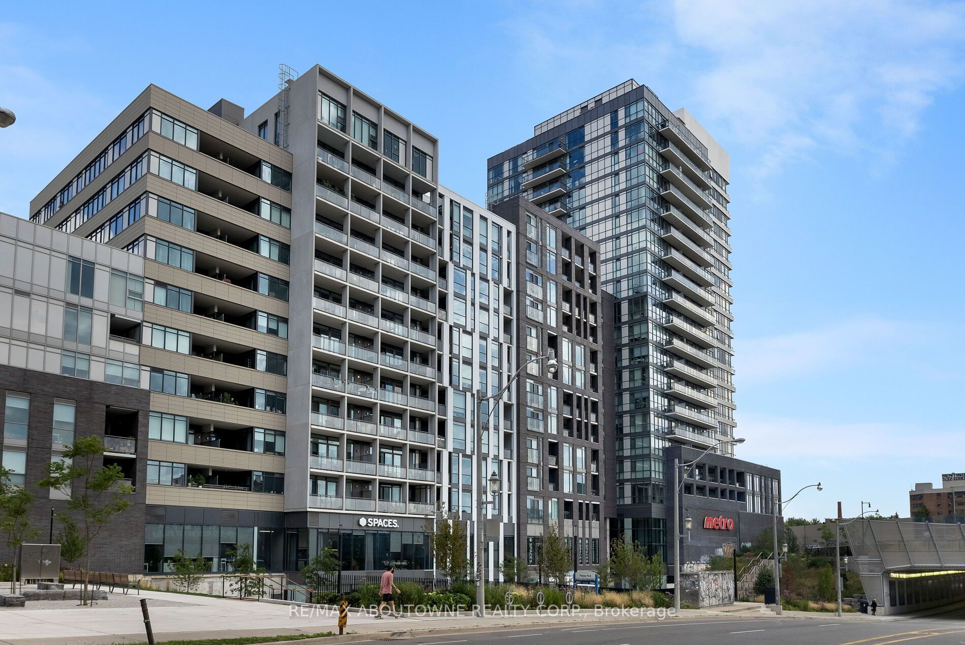 4 – 20 Minowan Miikan Lane, Toronto C01 ‣ C13582716 4 – 20 Minowan Miikan Lane, Toronto C01 ‣ C13582716