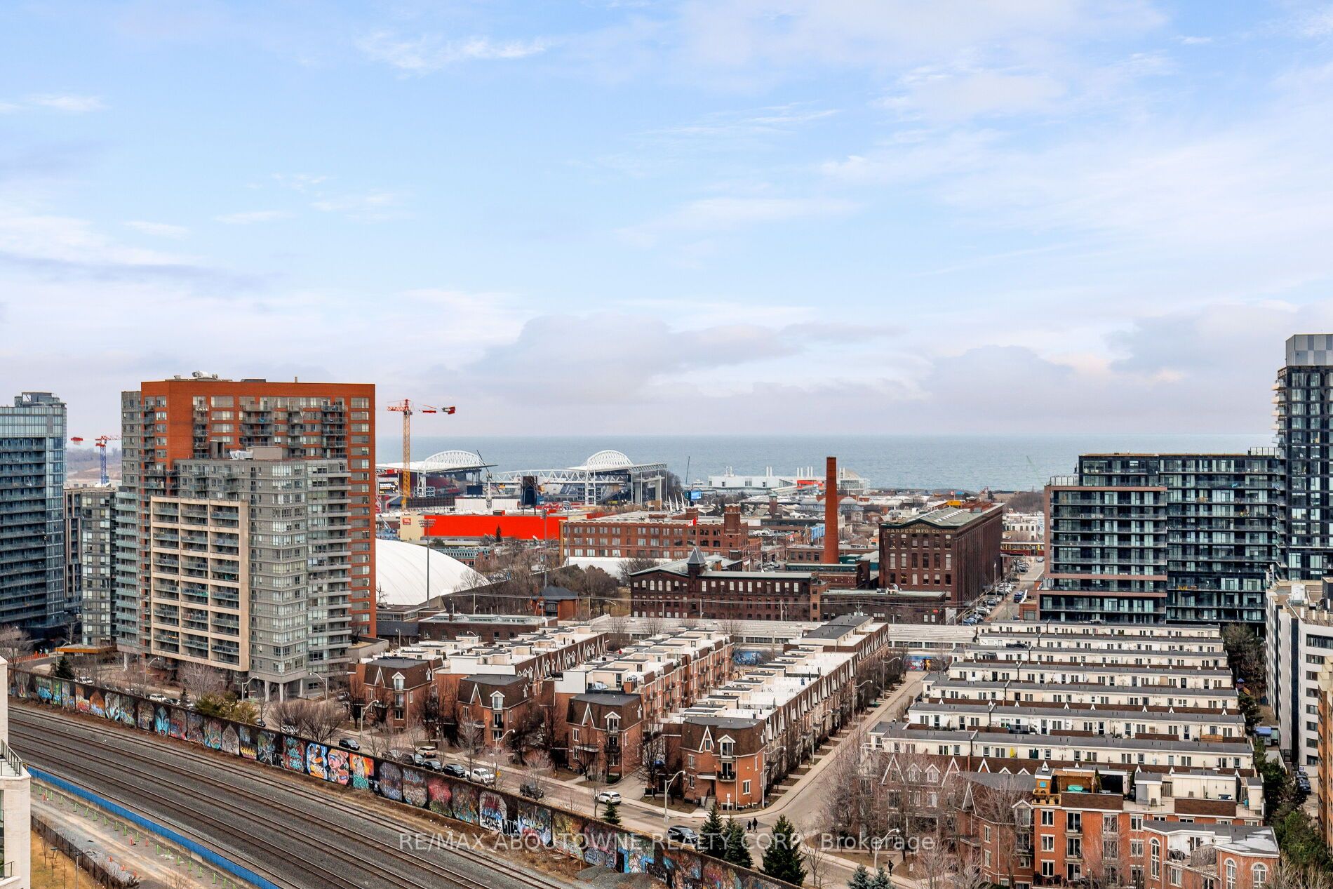 4 – 20 Minowan Miikan Lane, Toronto C01 ‣ C13582716 4 – 20 Minowan Miikan Lane, Toronto C01 ‣ C13582716