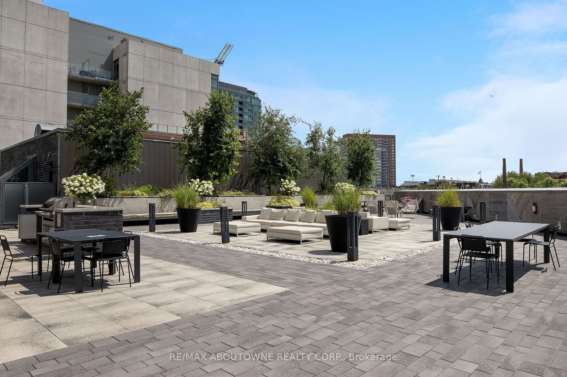 4 – 20 Minowan Miikan Lane, Toronto C01 ‣ C13582716 4 – 20 Minowan Miikan Lane, Toronto C01 ‣ C13582716