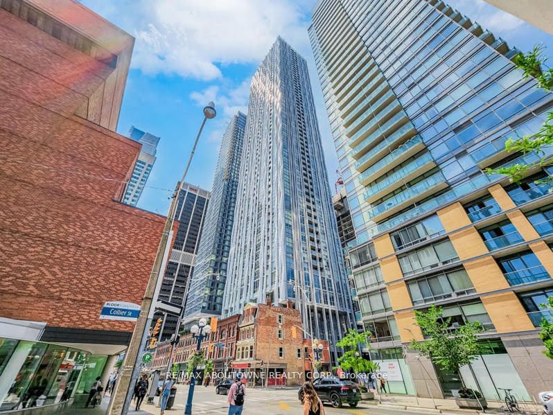 Call LBO – 1 YORKVILLE AVENUE, Toronto C02