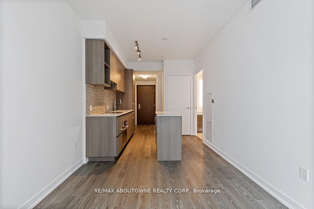 Call LBO – 1 YORKVILLE AVENUE, Toronto C02 ‣ C13592318 Call LBO – 1 YORKVILLE AVENUE, Toronto C02 ‣ C13592318