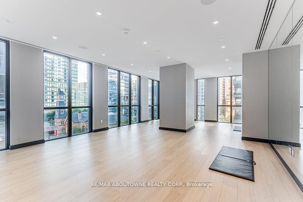 Call LBO – 1 YORKVILLE AVENUE, Toronto C02 ‣ C13592318 Call LBO – 1 YORKVILLE AVENUE, Toronto C02 ‣ C13592318