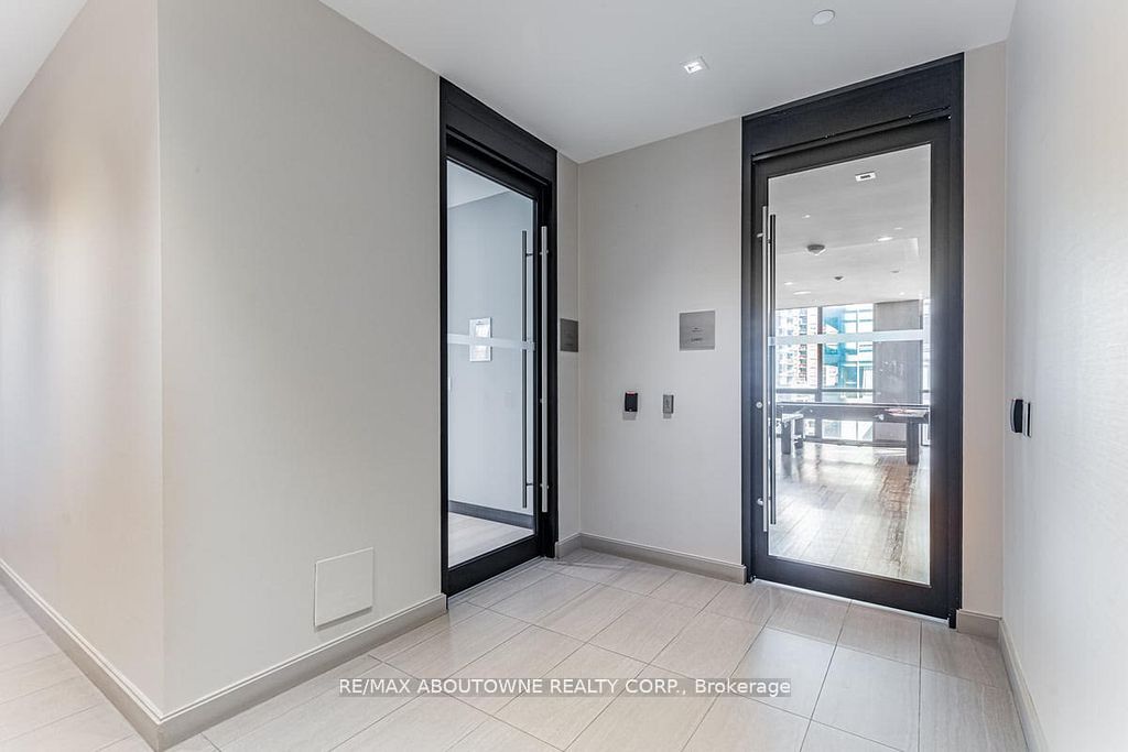 Call LBO – 1 YORKVILLE AVENUE, Toronto C02 ‣ C13592318 Call LBO – 1 YORKVILLE AVENUE, Toronto C02 ‣ C13592318