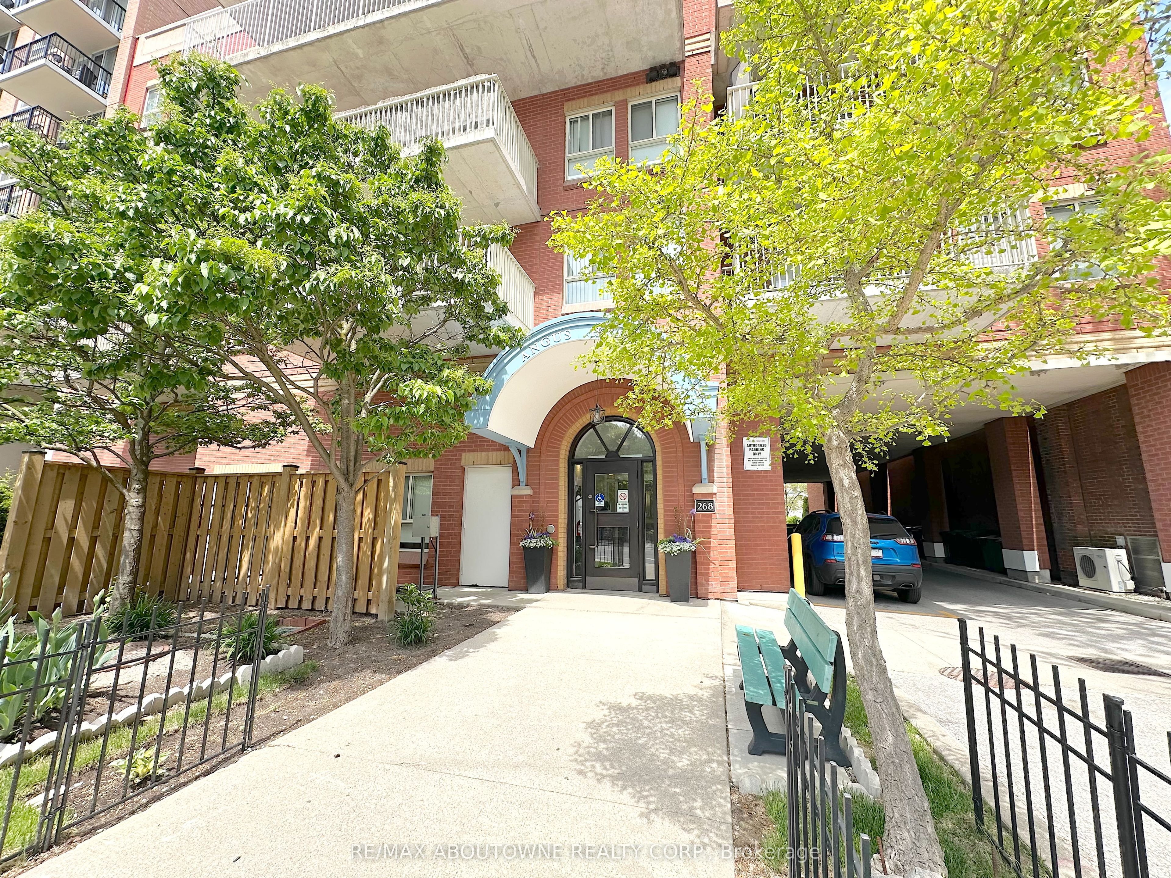 205 – 268 Merton Street, Toronto C10
